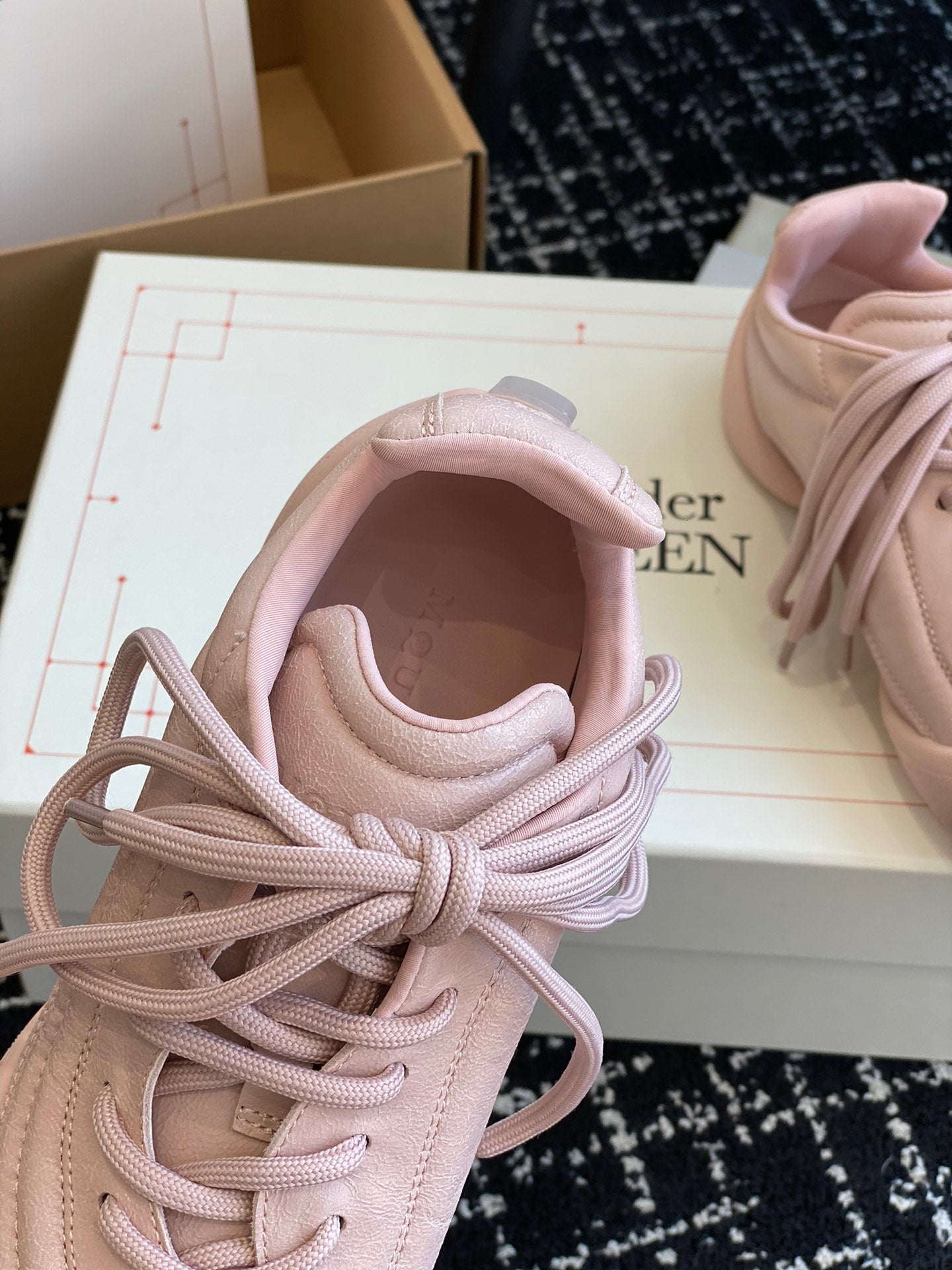 LuxluxHouse Best Quality Shoes Alexander McQueen