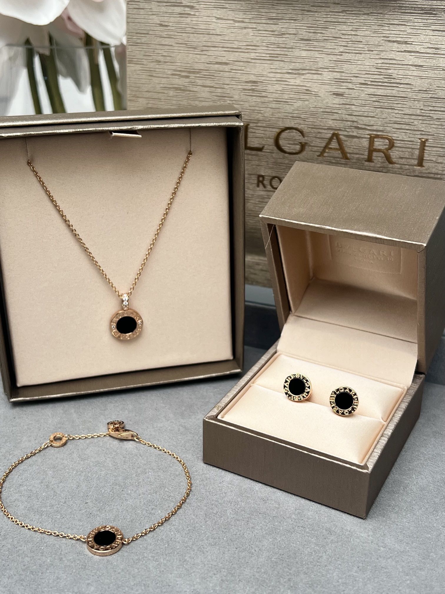 LuxluxHouse Best Quality Accessories Earrings Necklace Bvlgari