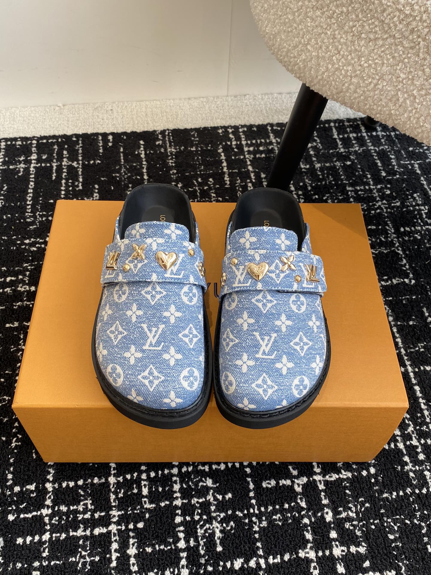 LuxluxHouse Best Quality Sandals Louis Vuitton