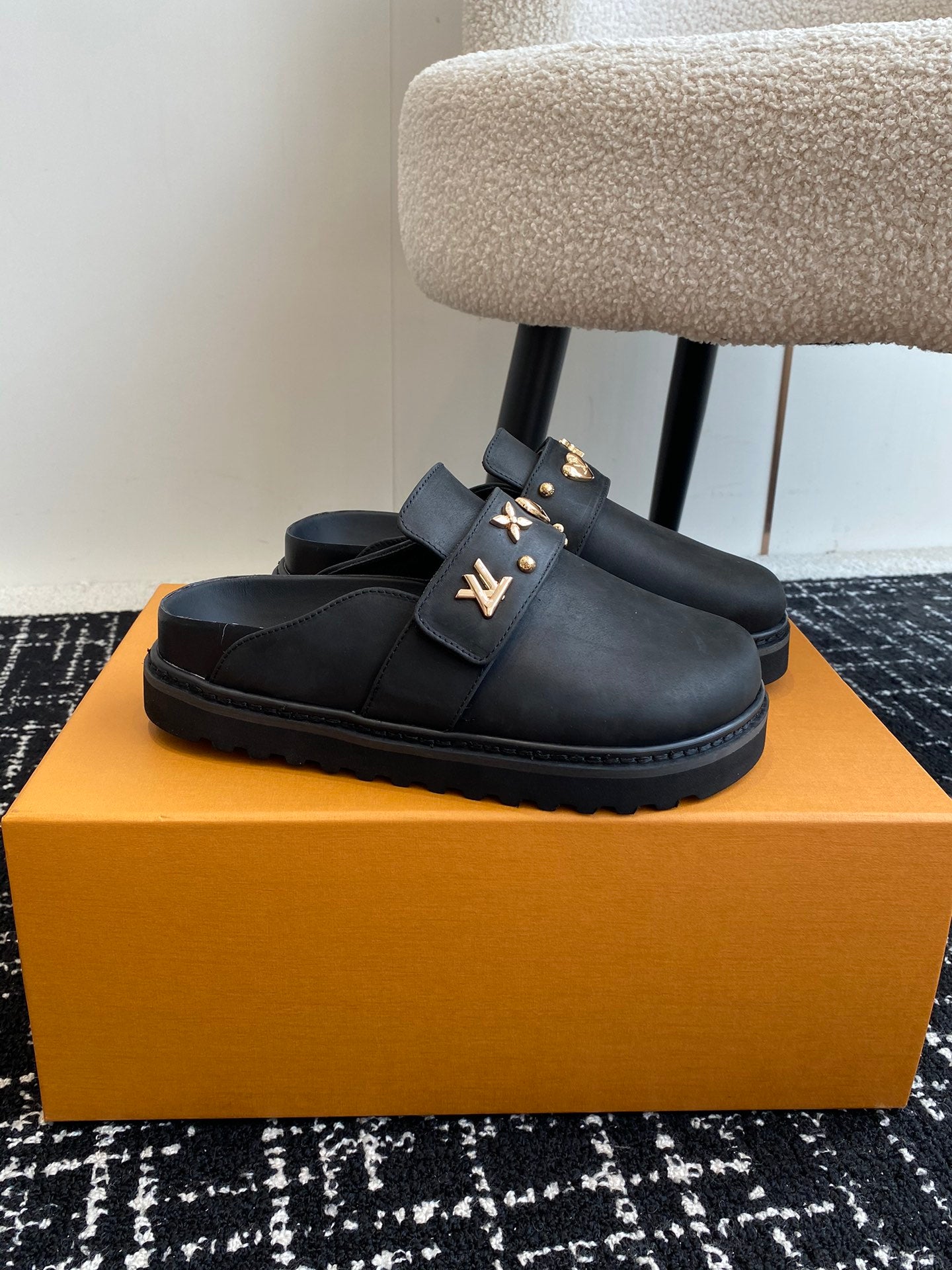 LuxluxHouse Best Quality Sandals Louis Vuitton