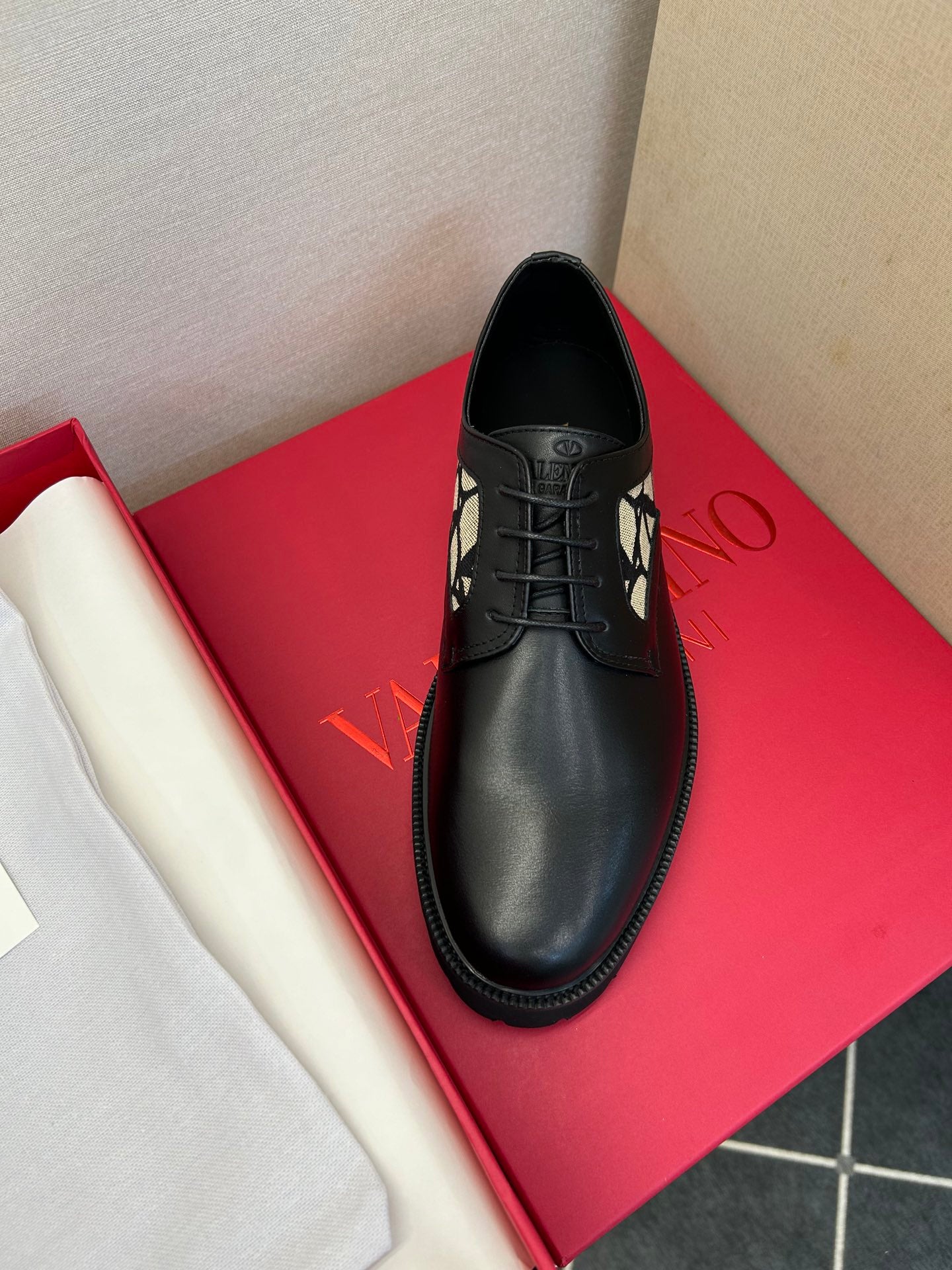 LuxluxHouse Best Quality Shoes Valentino
