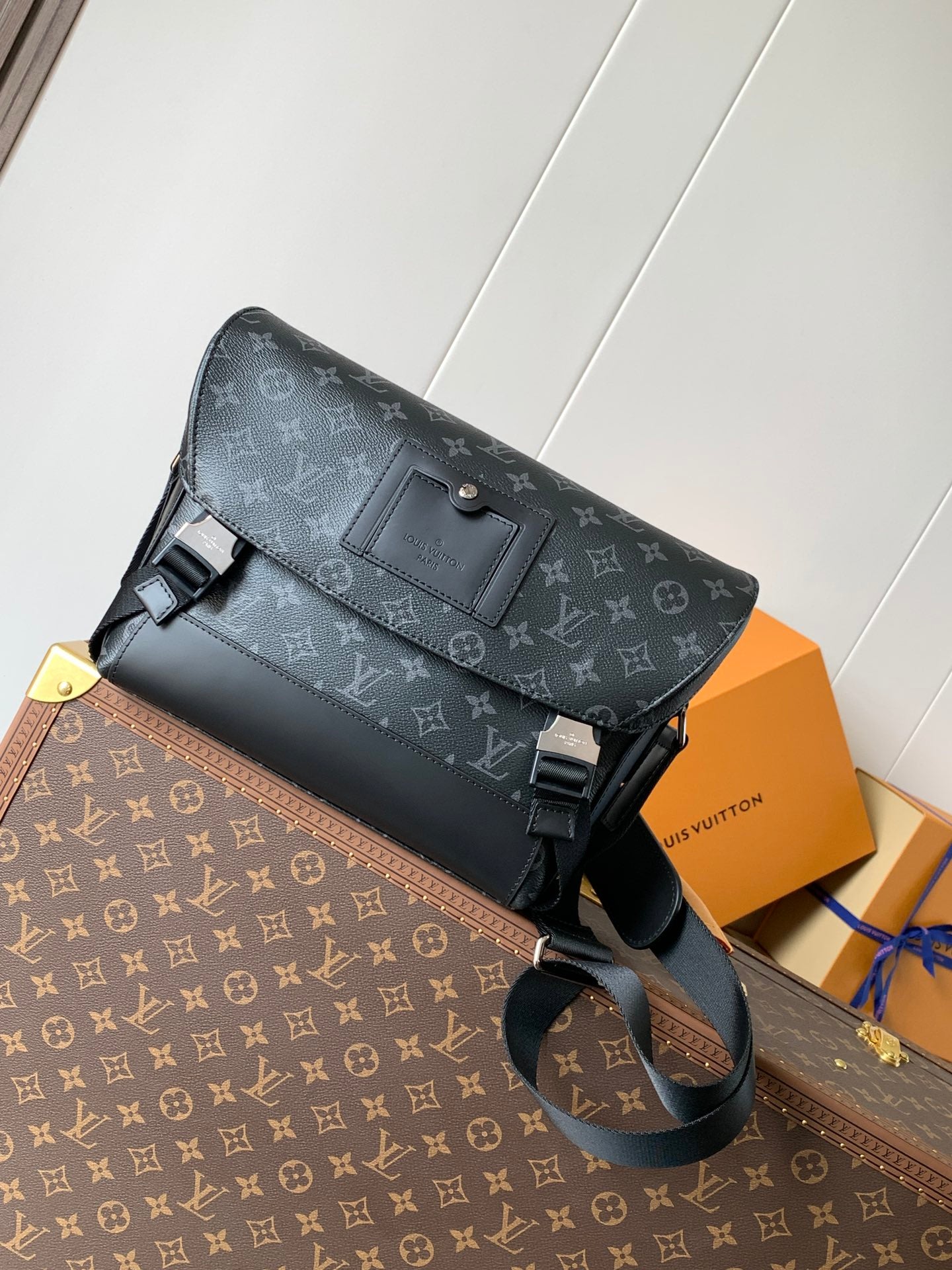 LuxluxHouse Best Quality Bags Louis Vuitton Men