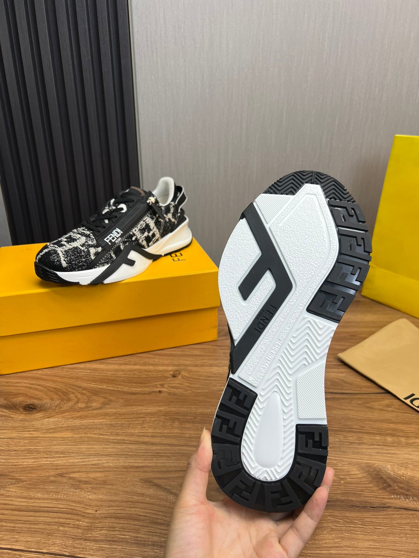 LuxluxHouse Best Quality Shoes Fendi