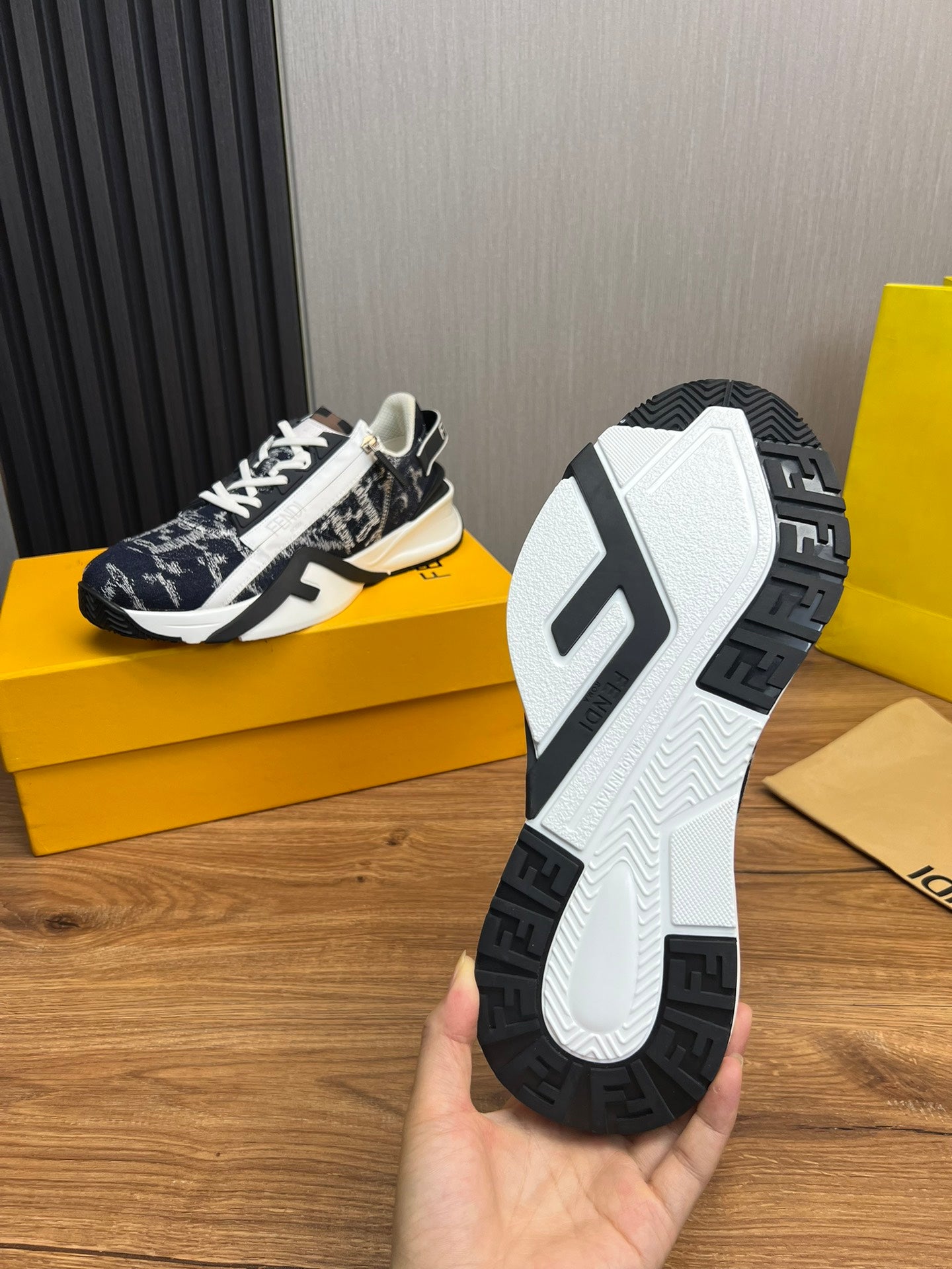 LuxluxHouse Best Quality Shoes Fendi