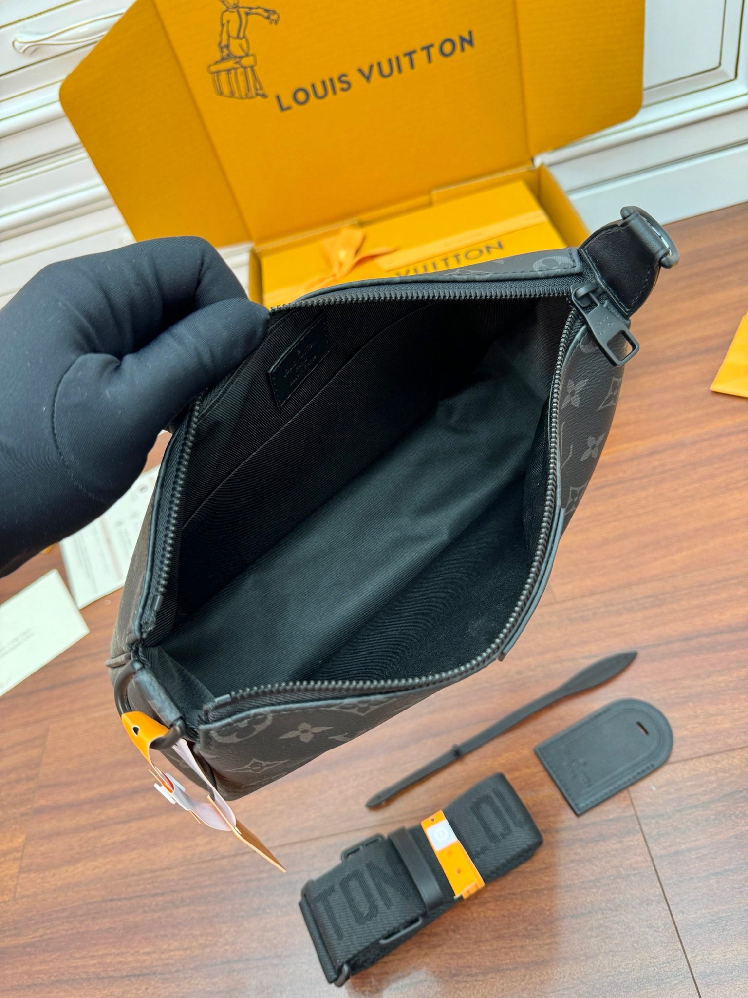 LuxluxHouse Best Quality Bags Best Louis Vuitton Men