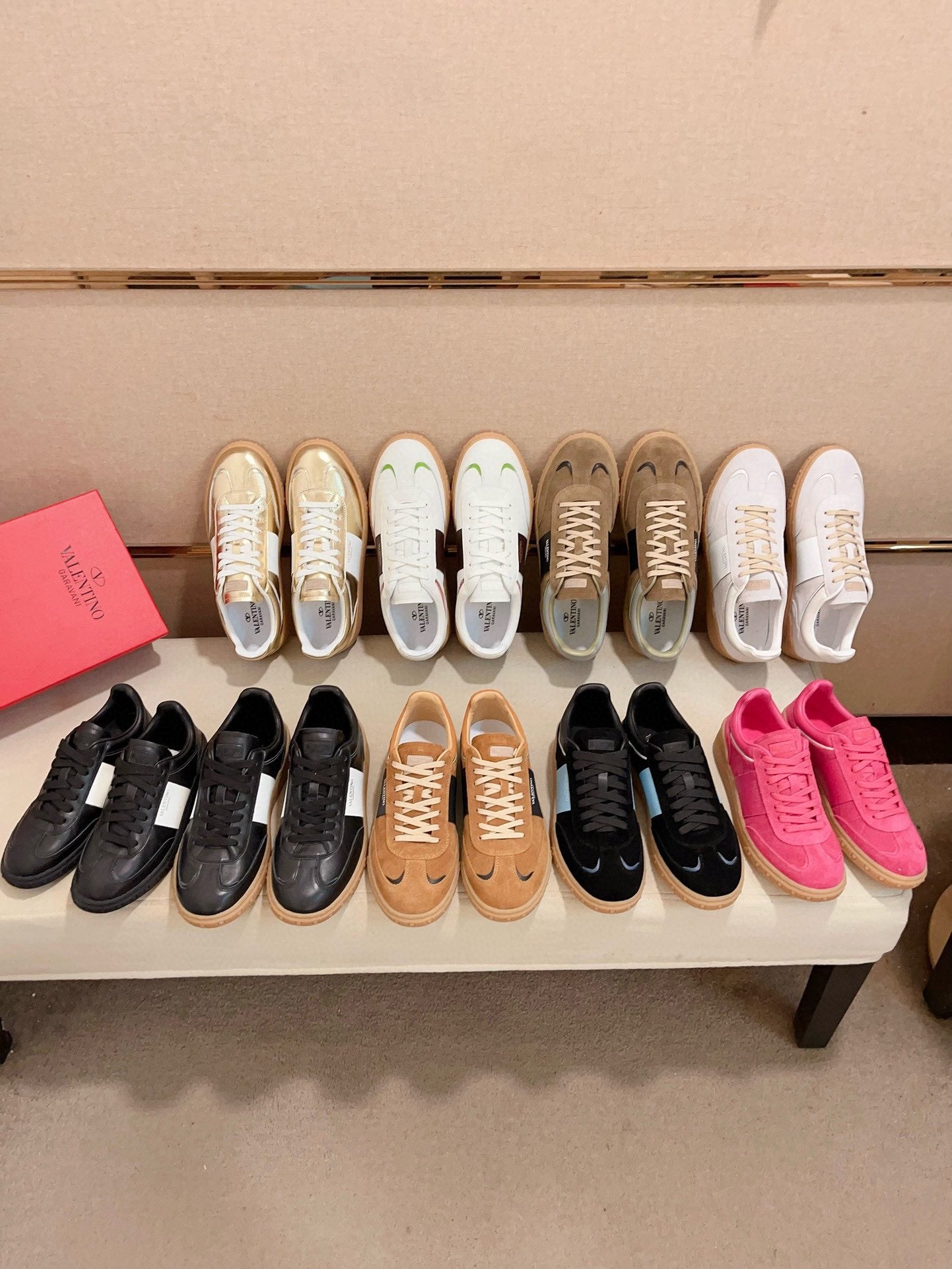 LuxluxHouse Best Quality Shoes Valentino