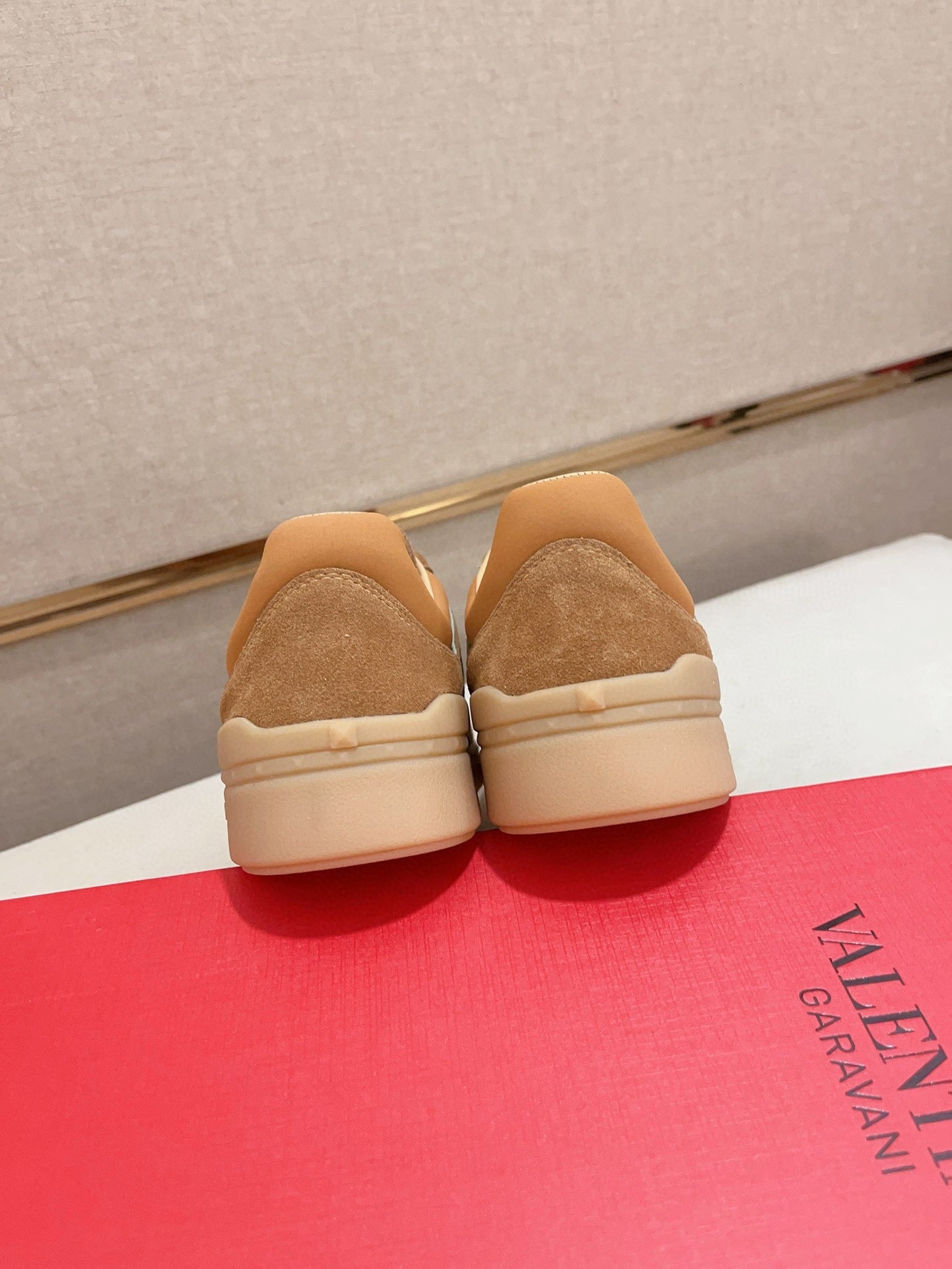 LuxluxHouse Best Quality Shoes Valentino