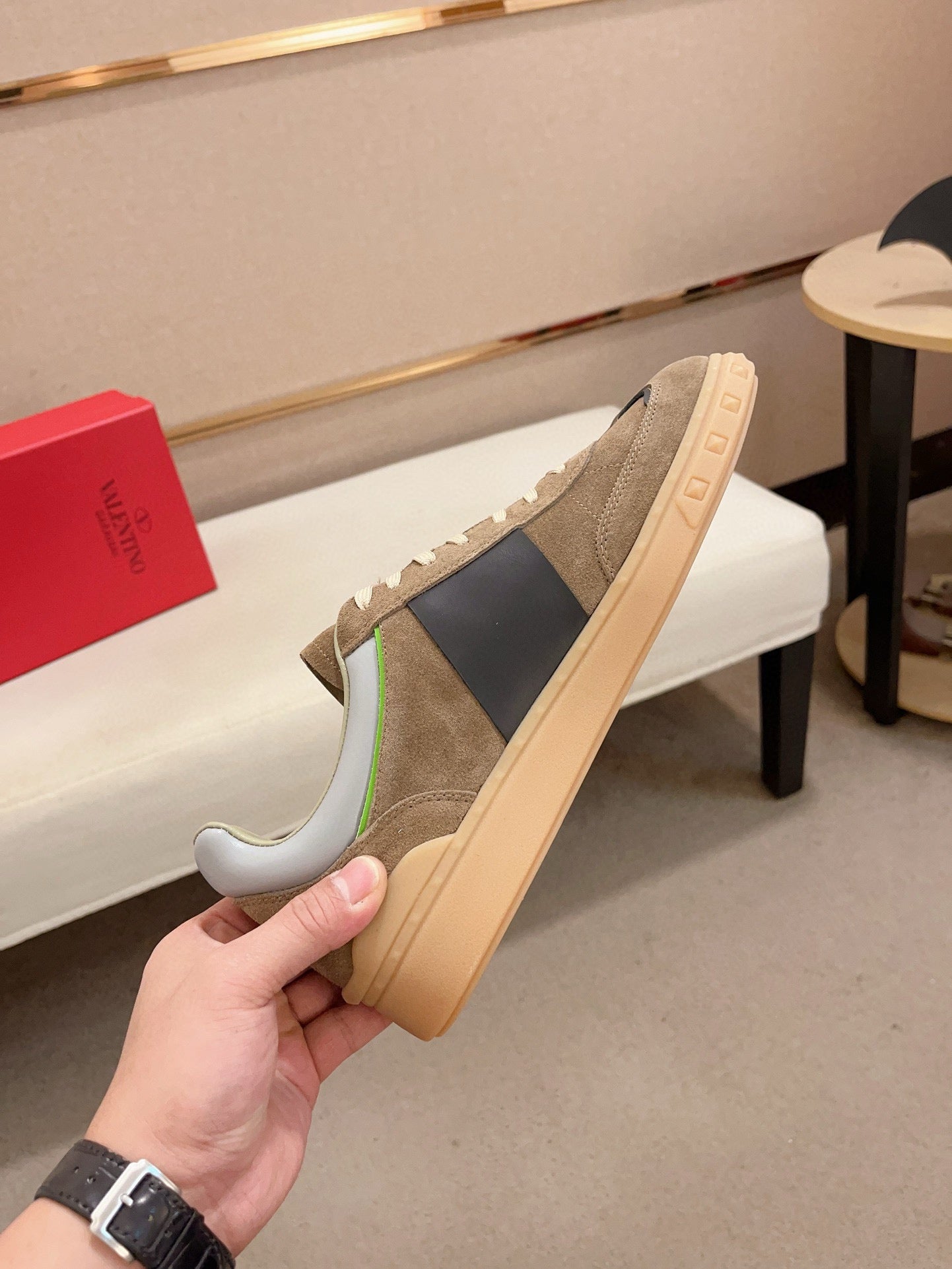 LuxluxHouse Best Quality Shoes Valentino