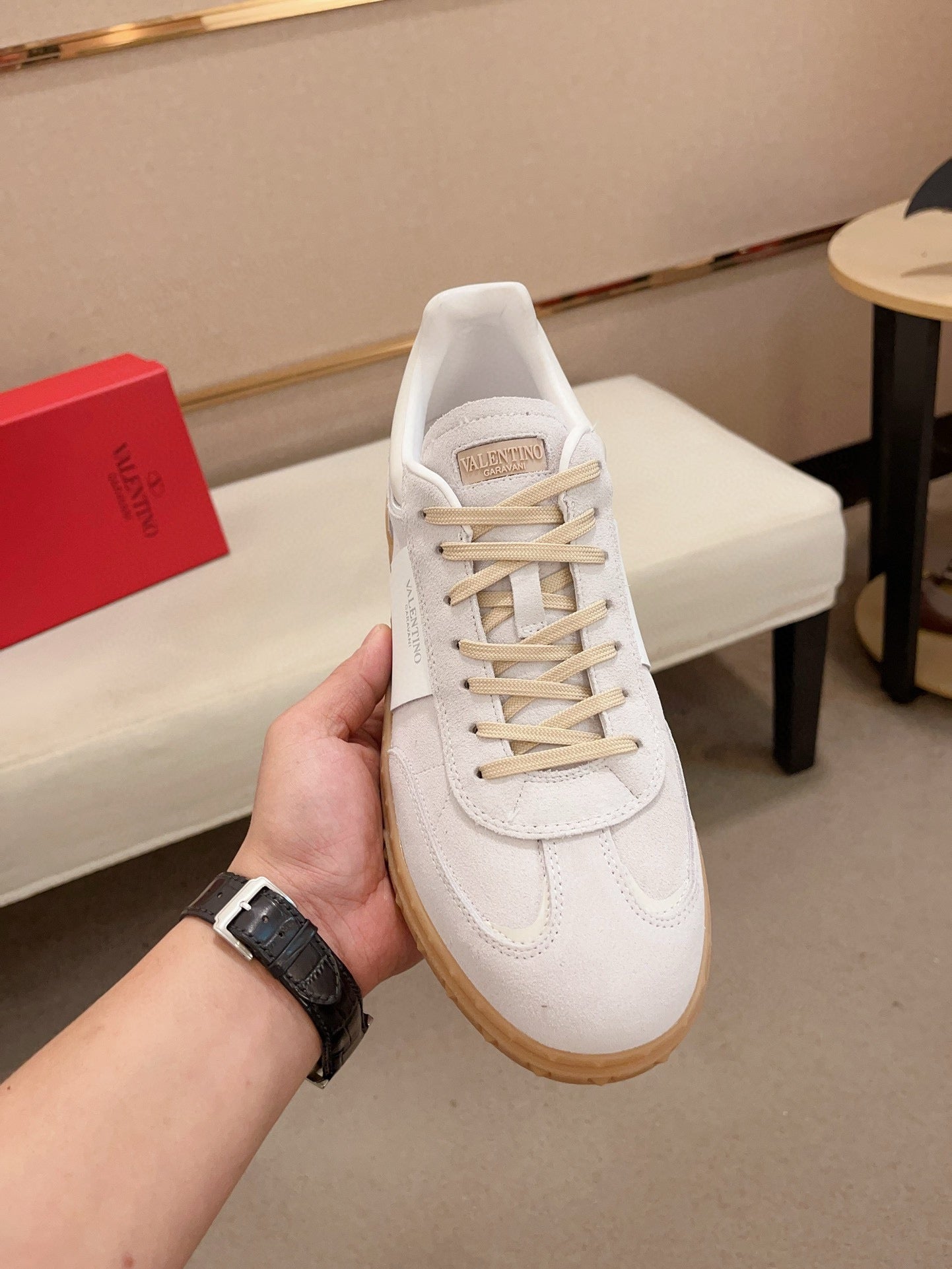 LuxluxHouse Best Quality Shoes Valentino
