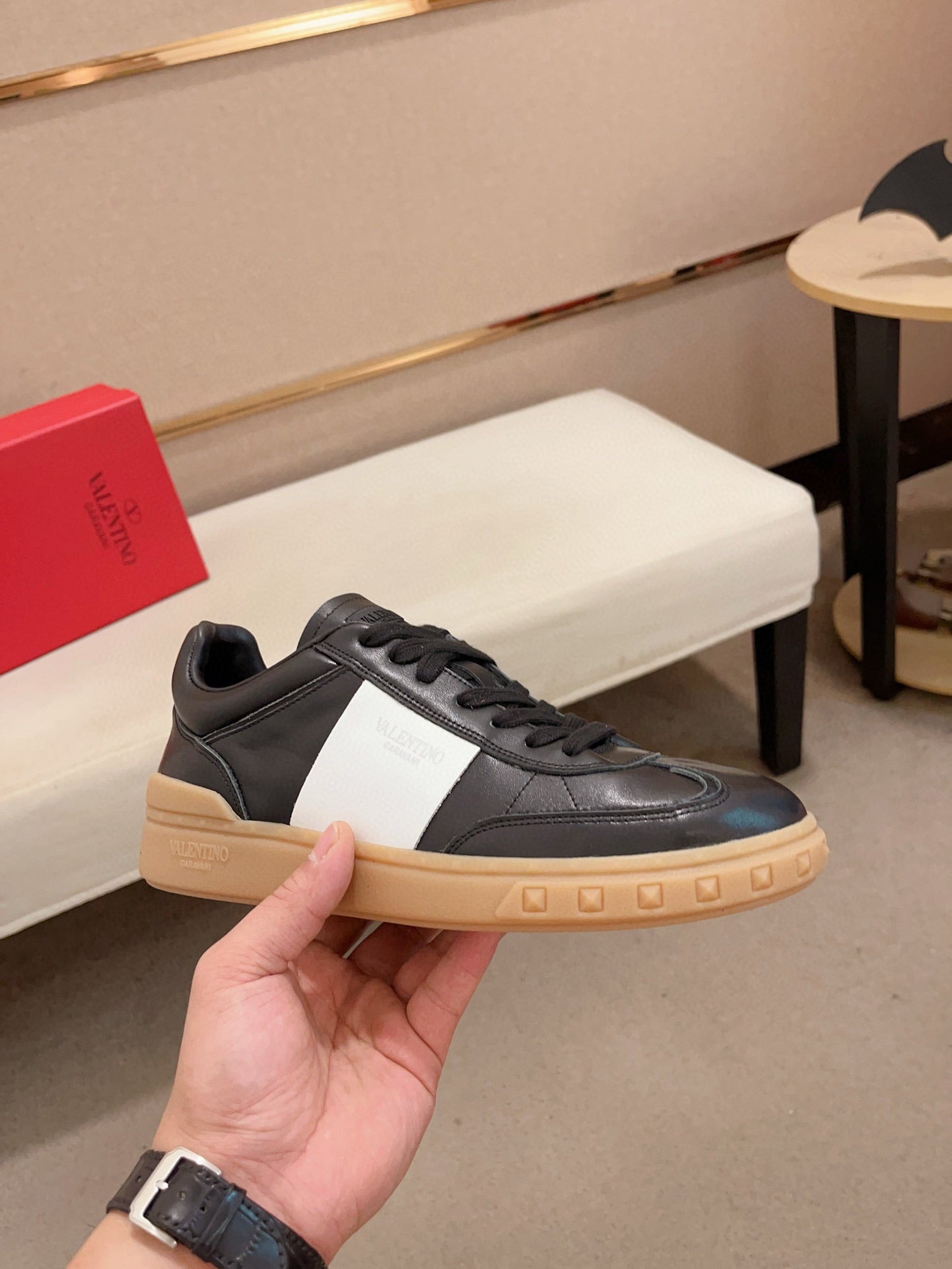 LuxluxHouse Best Quality Shoes Valentino