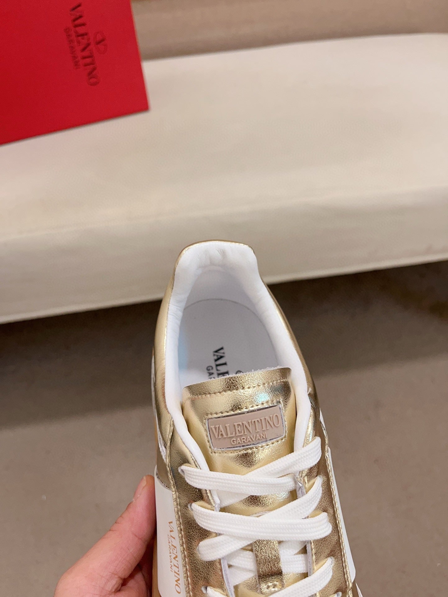 LuxluxHouse Best Quality Shoes Valentino