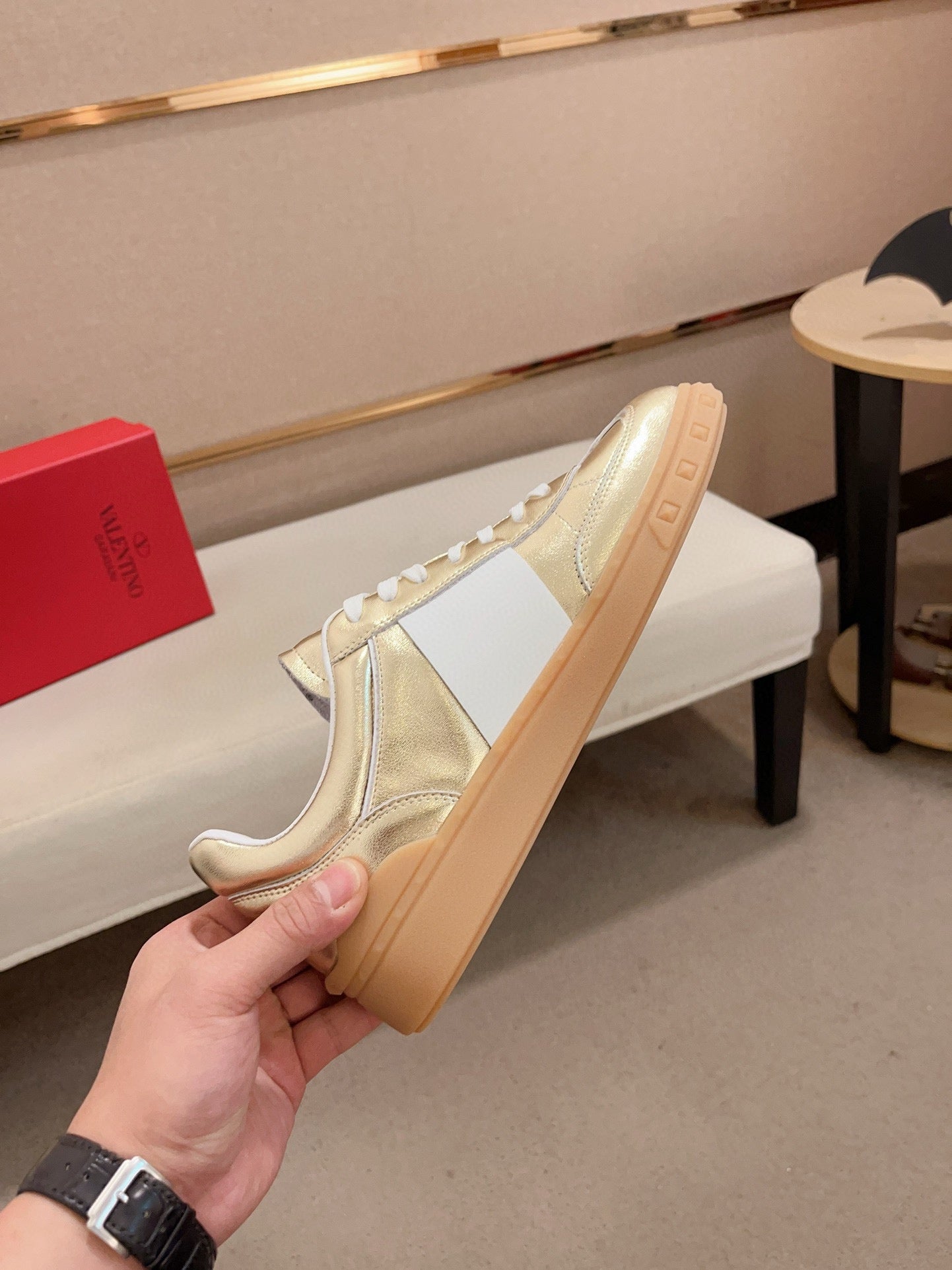LuxluxHouse Best Quality Shoes Valentino