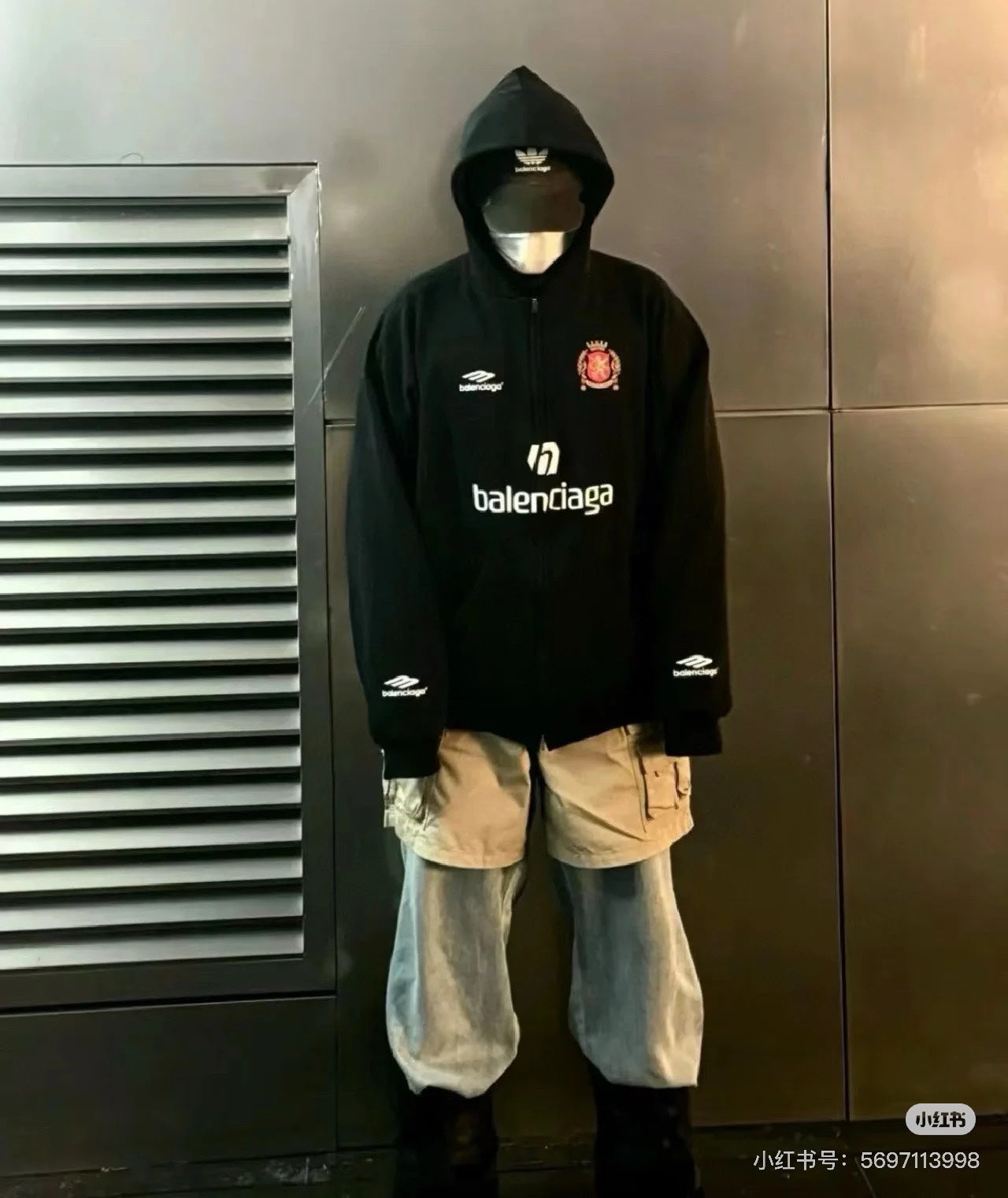 LuxluxHouse Best Quality Clothes Balenciaga Hoodie & Sweater