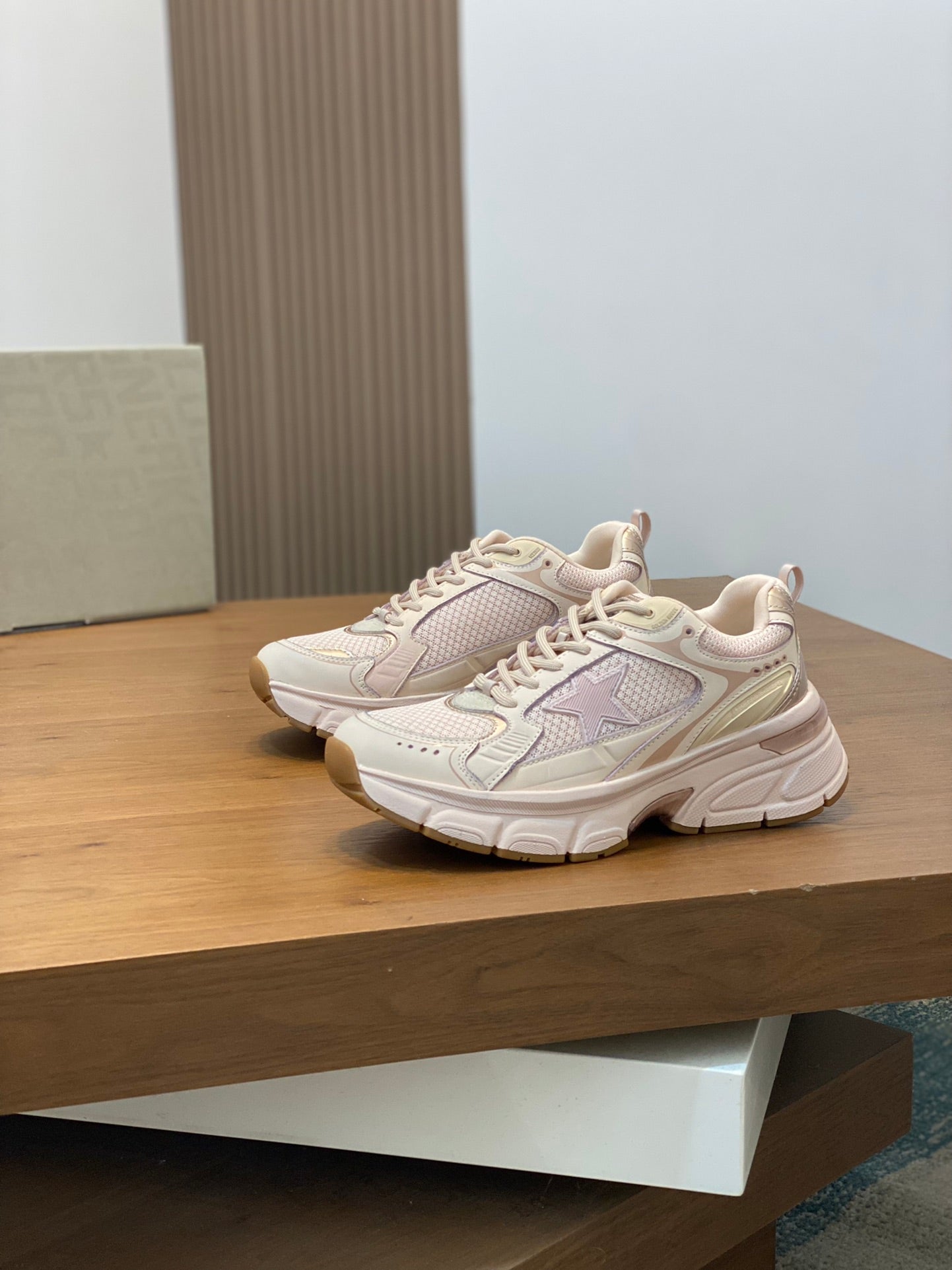 LuxluxHouse Best Quality Shoes Golden Goose