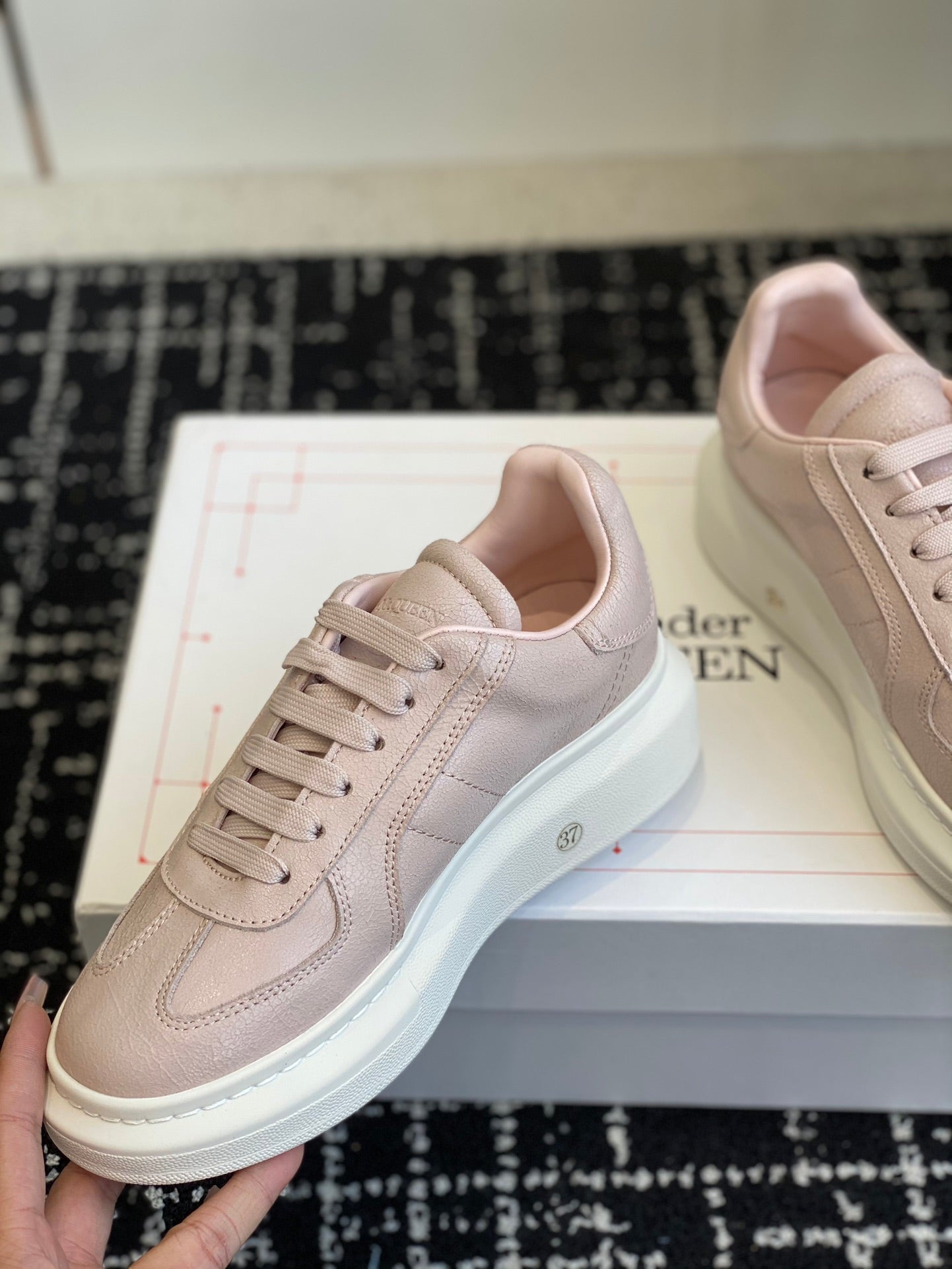 LuxluxHouse Best Quality Shoes Alexander McQueen