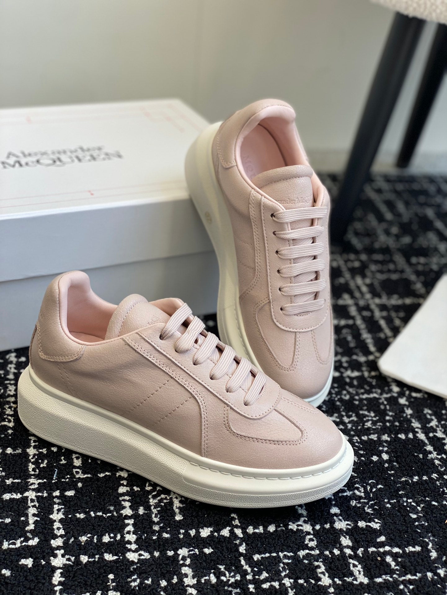 LuxluxHouse Best Quality Shoes Alexander McQueen