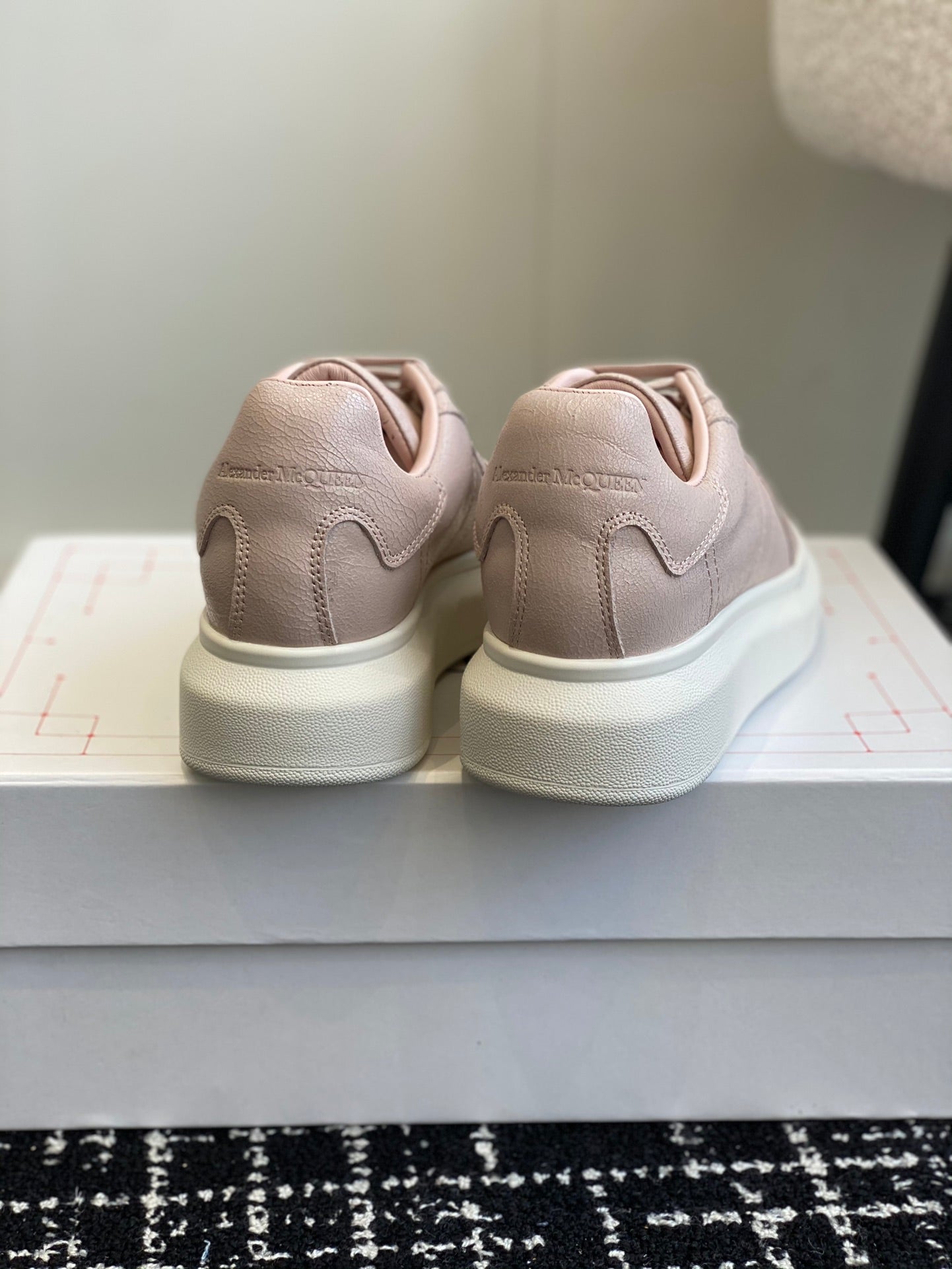 LuxluxHouse Best Quality Shoes Alexander McQueen