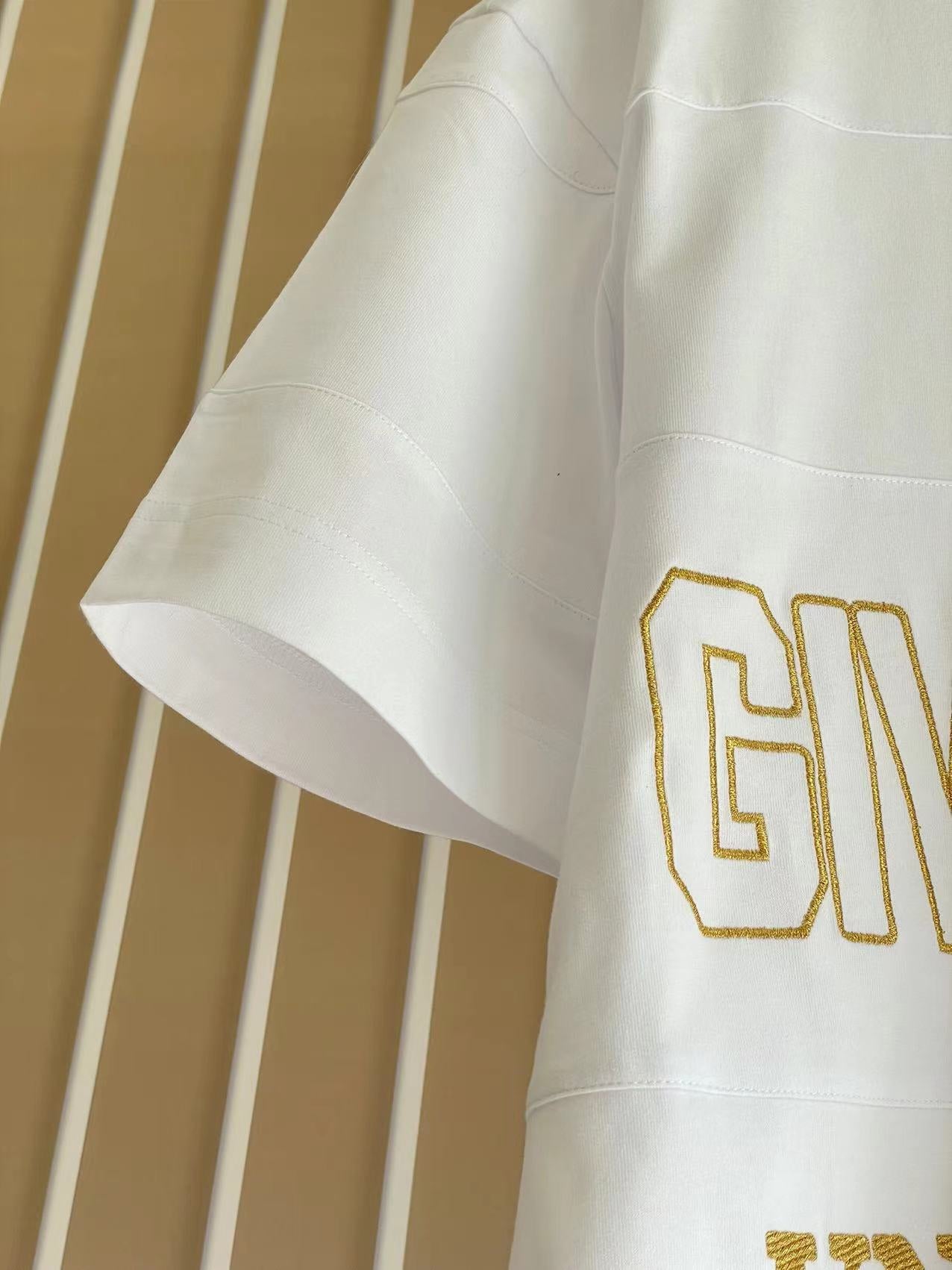 LuxluxHouse Best Quality Clothes Givenchy T-shirt