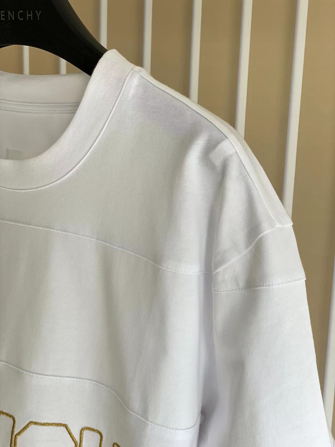 LuxluxHouse Best Quality Clothes Givenchy T-shirt
