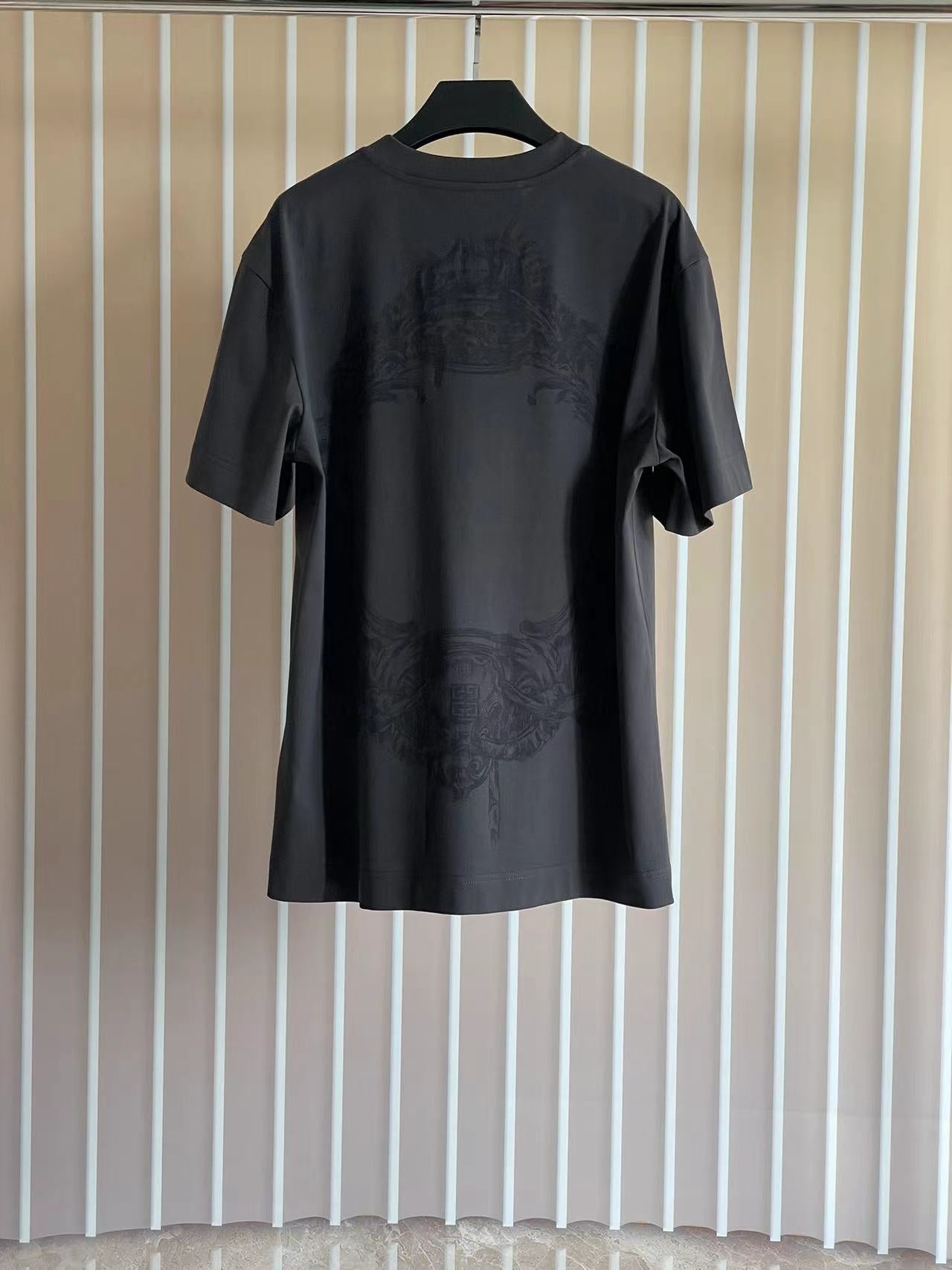 LuxluxHouse Best Quality Clothes Givenchy T-shirt