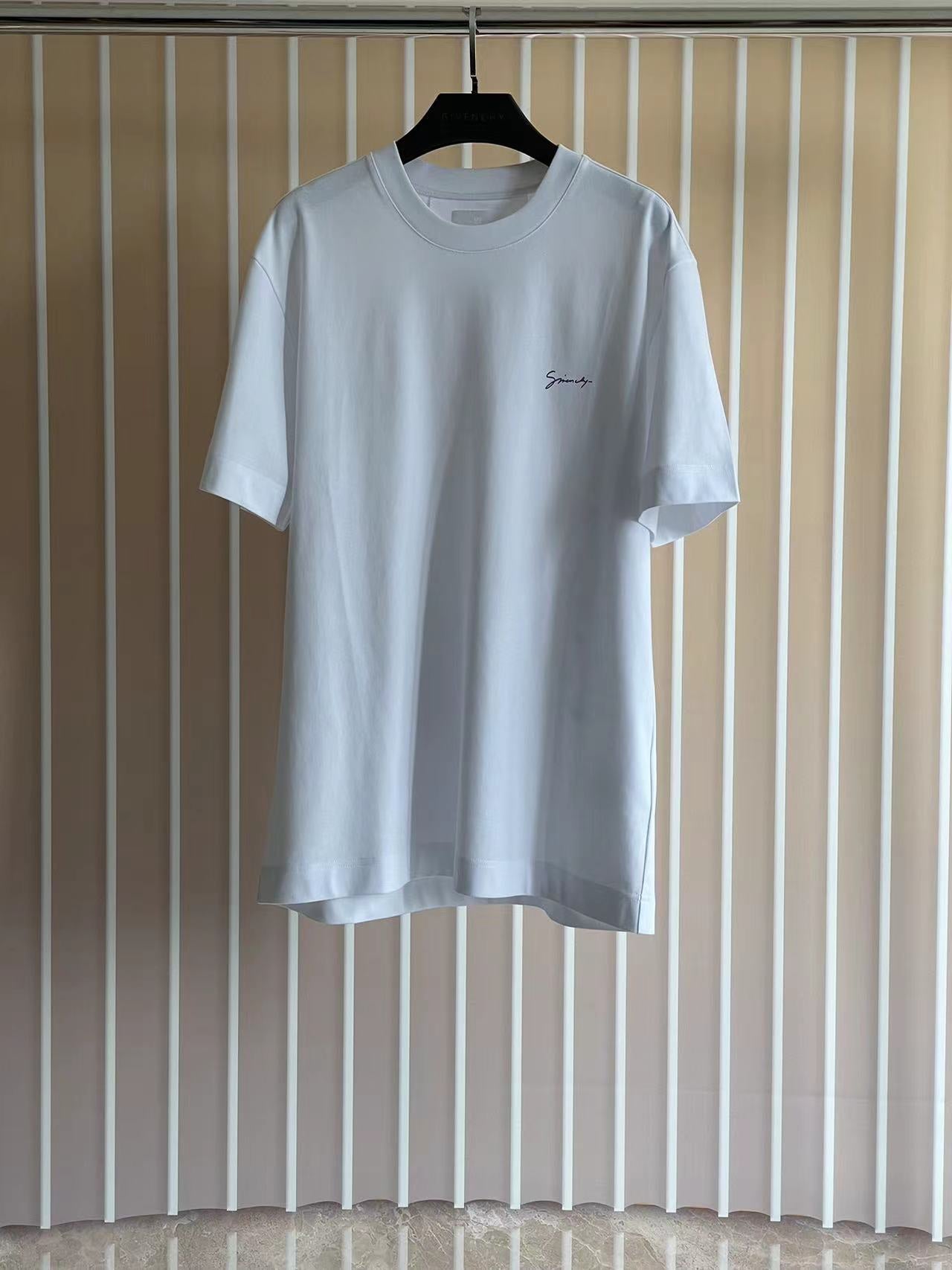 LuxluxHouse Best Quality Clothes Givenchy T-shirt