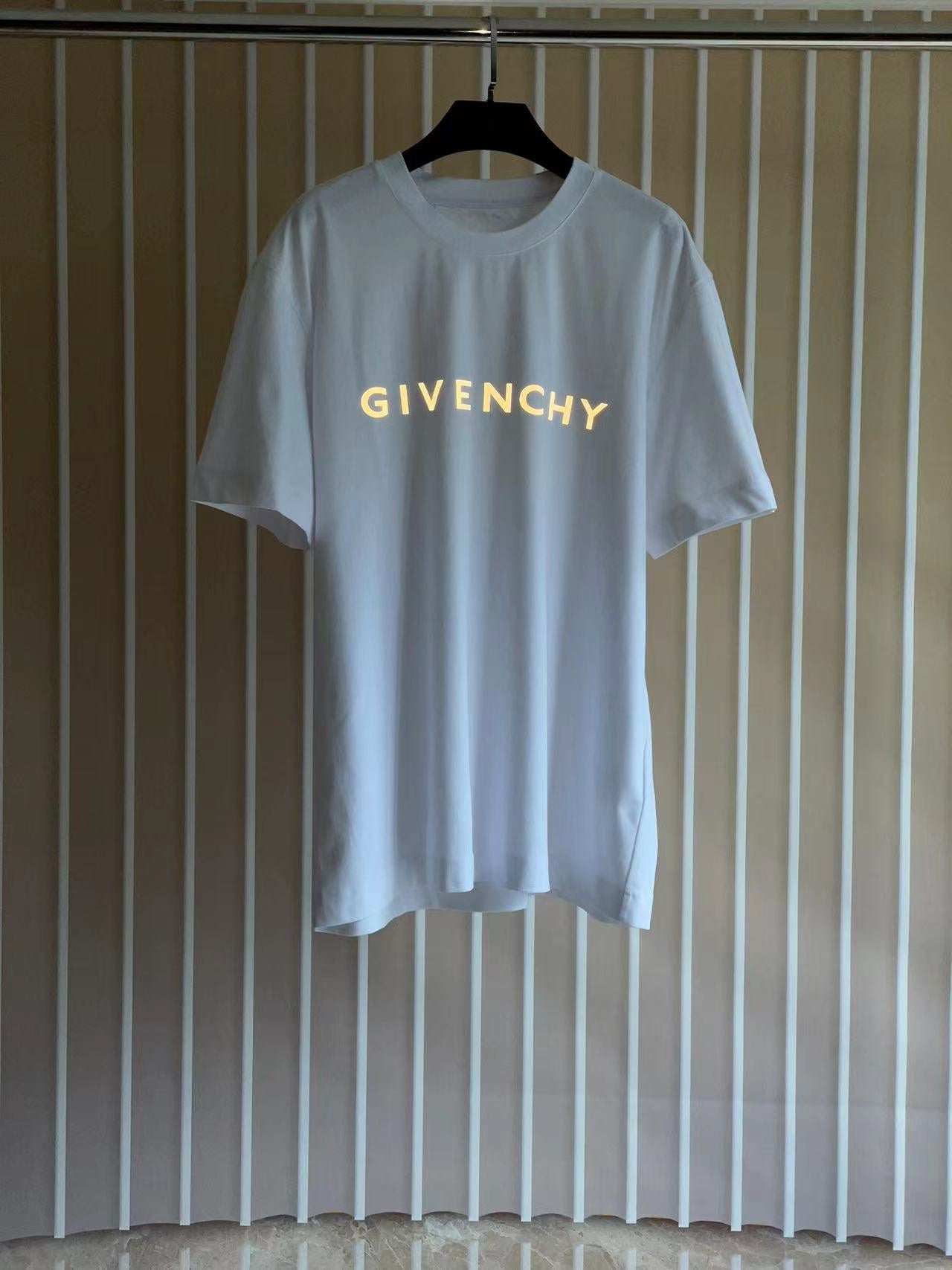 LuxluxHouse Best Quality Clothes Givenchy T-shirt