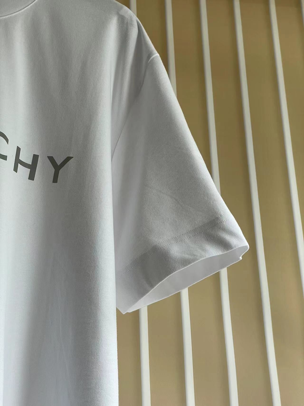 LuxluxHouse Best Quality Clothes Givenchy T-shirt