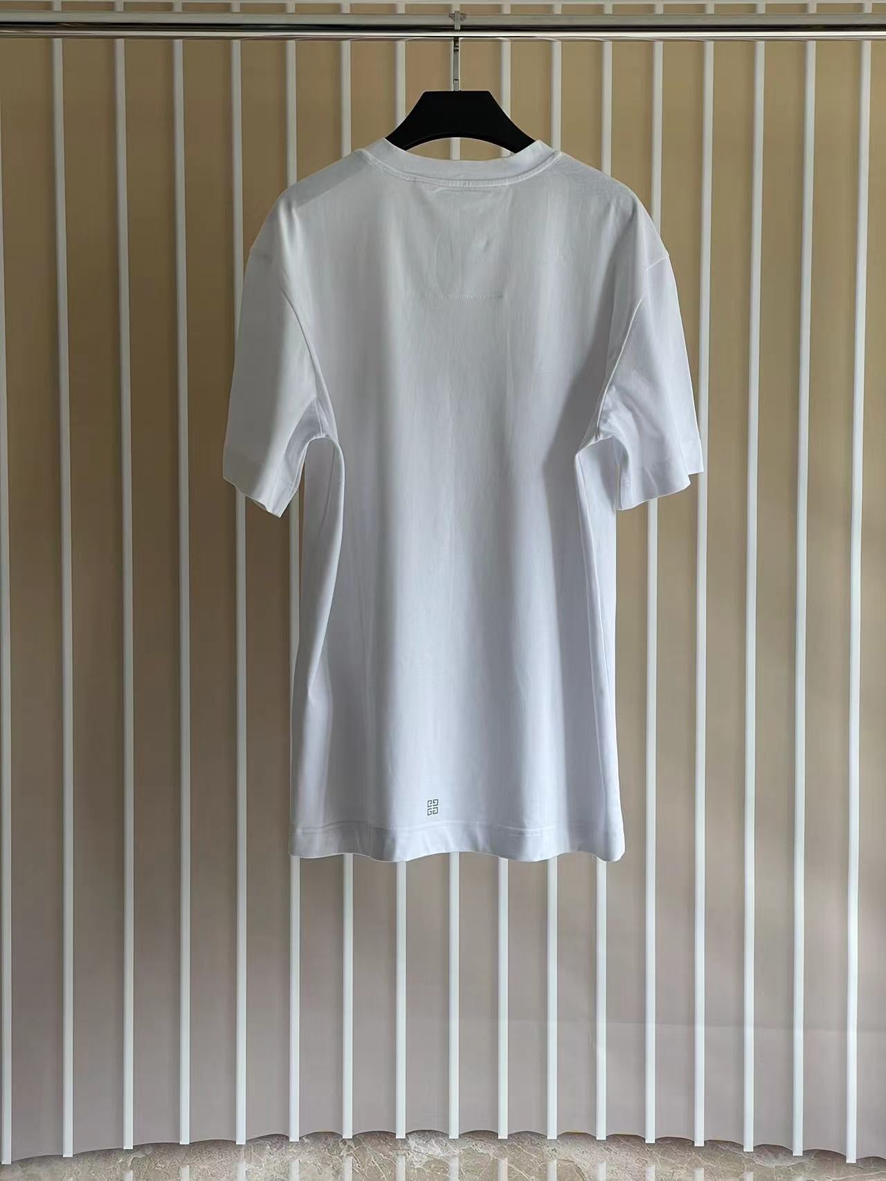 LuxluxHouse Best Quality Clothes Givenchy T-shirt