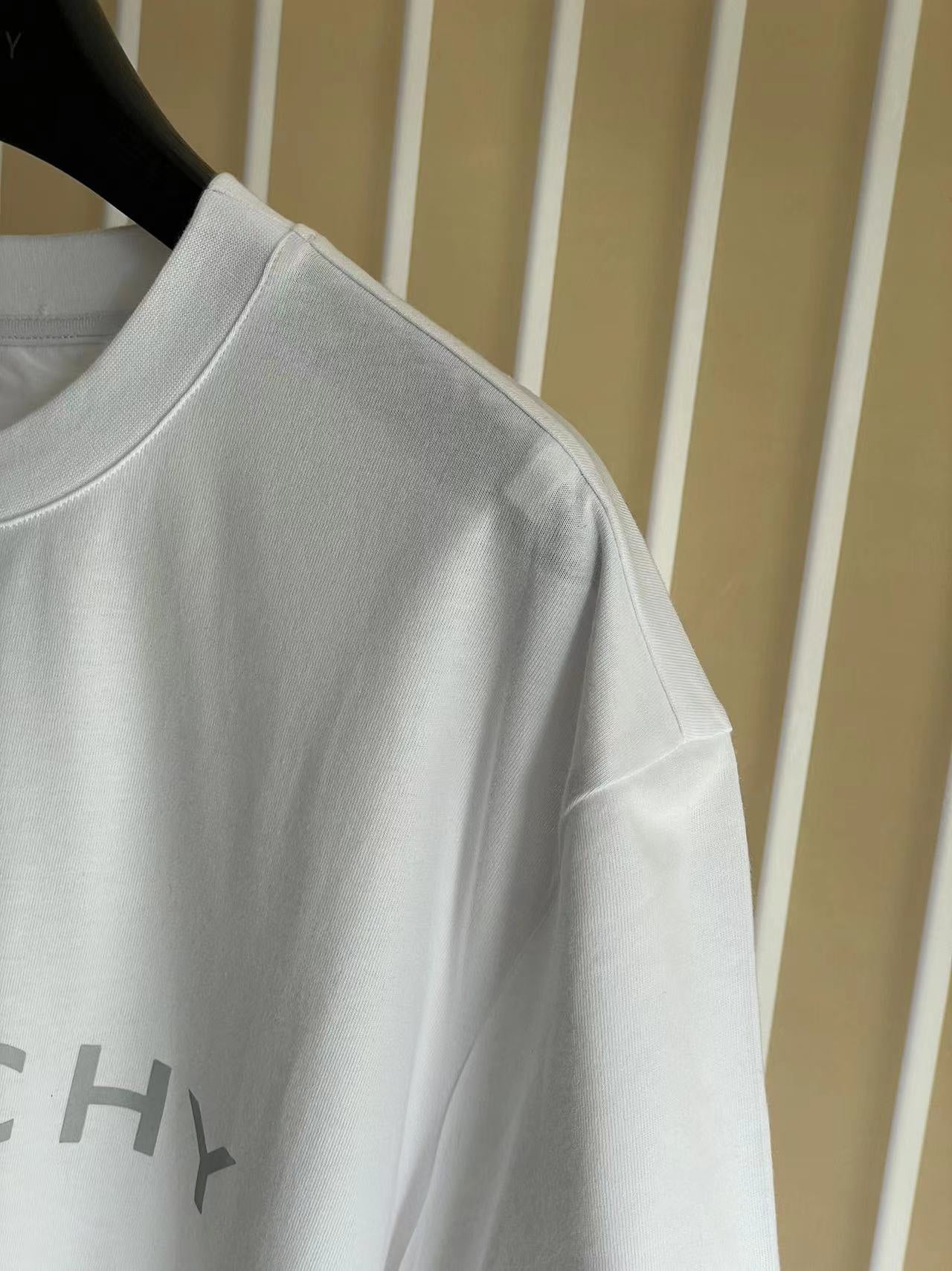 LuxluxHouse Best Quality Clothes Givenchy T-shirt