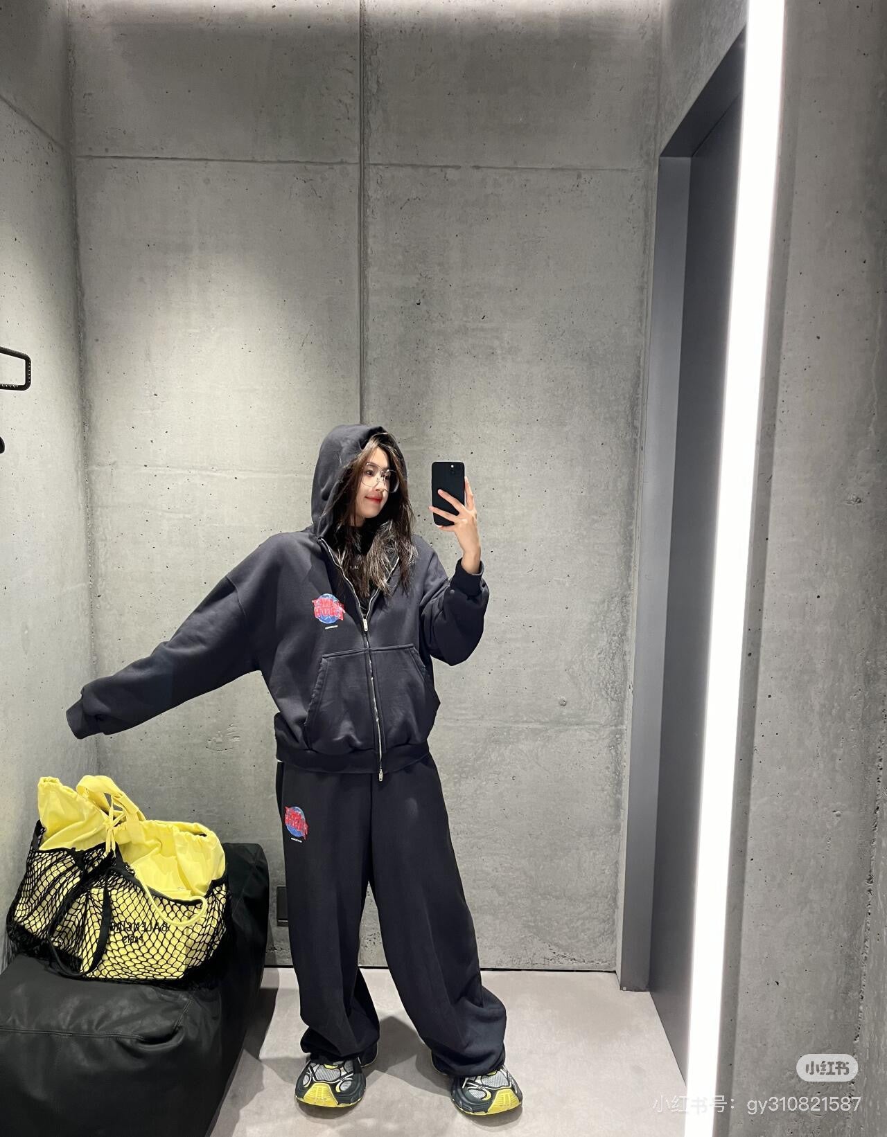 LuxluxHouse Best Quality Clothes Balenciaga Hoodie & Sweater