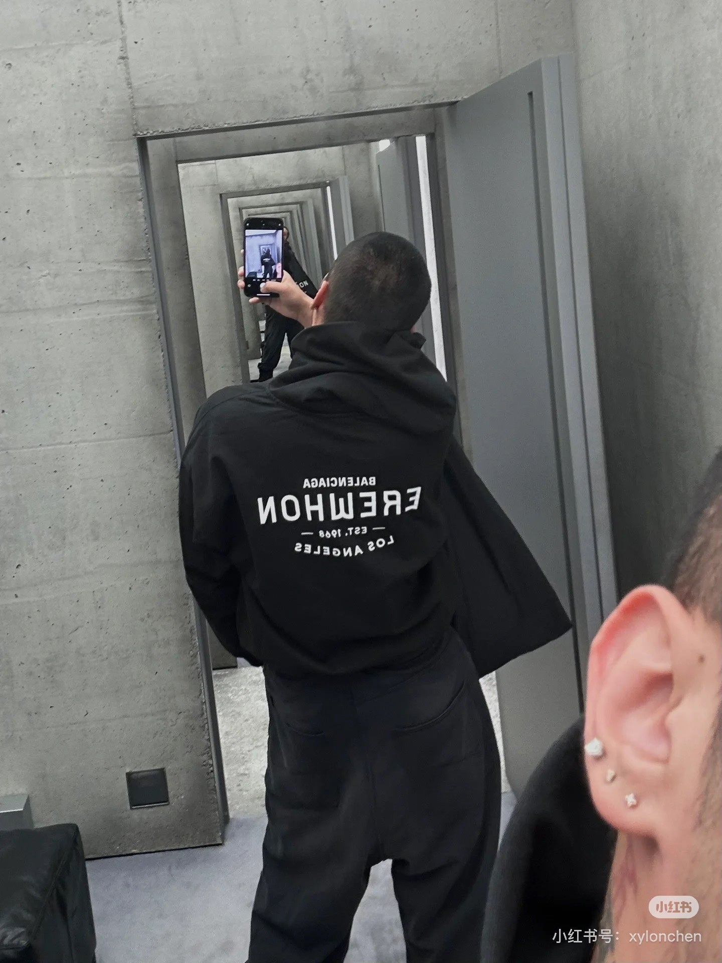 LuxluxHouse Best Quality Clothes Balenciaga Hoodie & Sweater