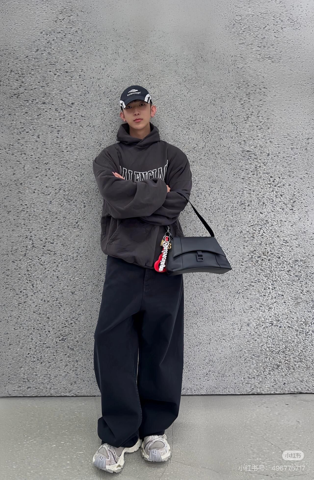 LuxluxHouse Best Quality Clothes Balenciaga Hoodie & Sweater
