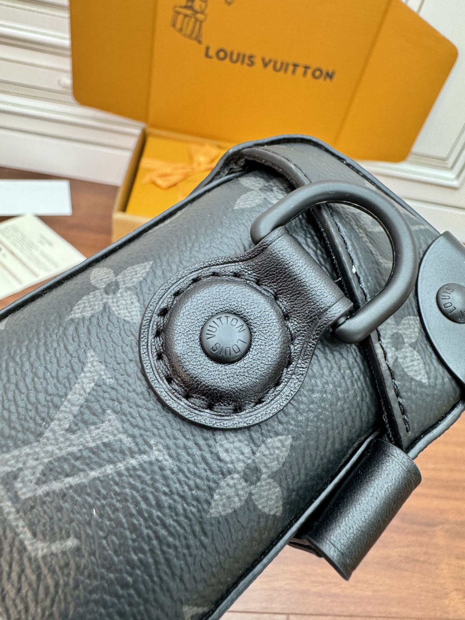 LuxluxHouse Best Quality Bags Best Louis Vuitton Men