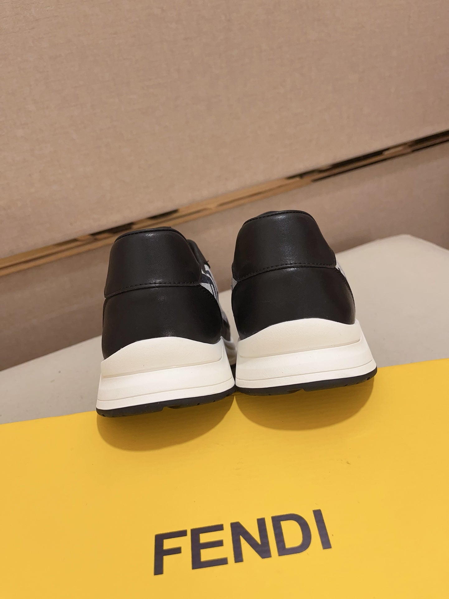 LuxluxHouse Best Quality Shoes Fendi
