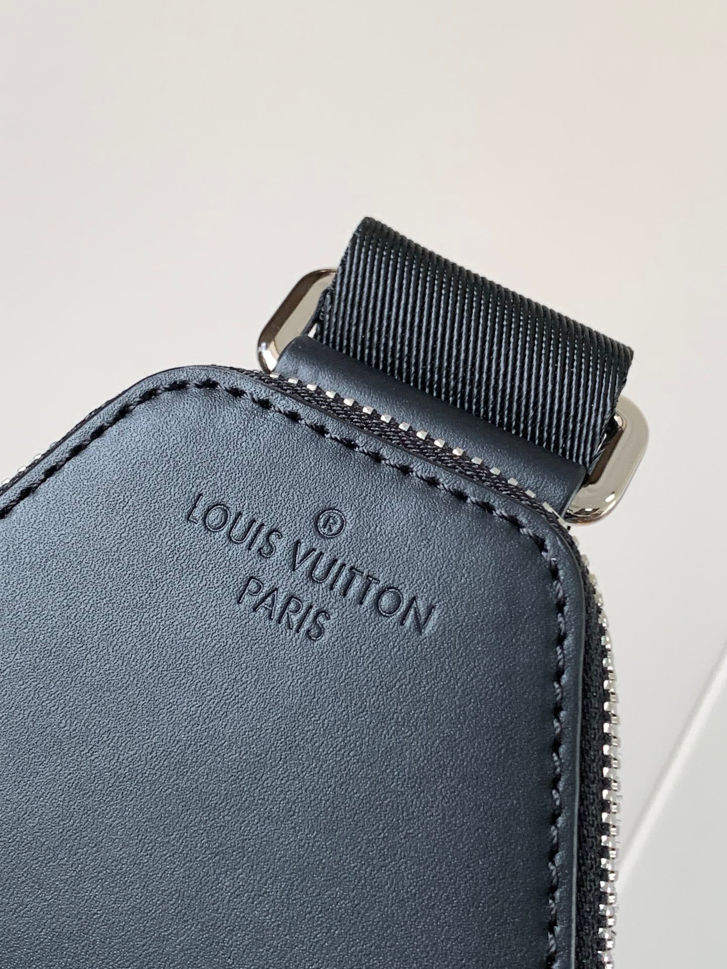 LuxluxHouse Best Quality Bags Louis Vuitton Men