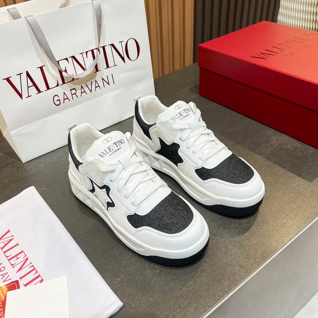 LuxluxHouse Best Quality Shoes Valentino
