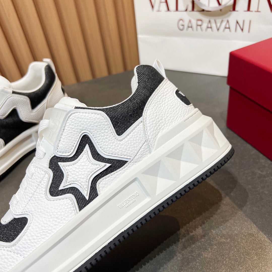 LuxluxHouse Best Quality Shoes Valentino