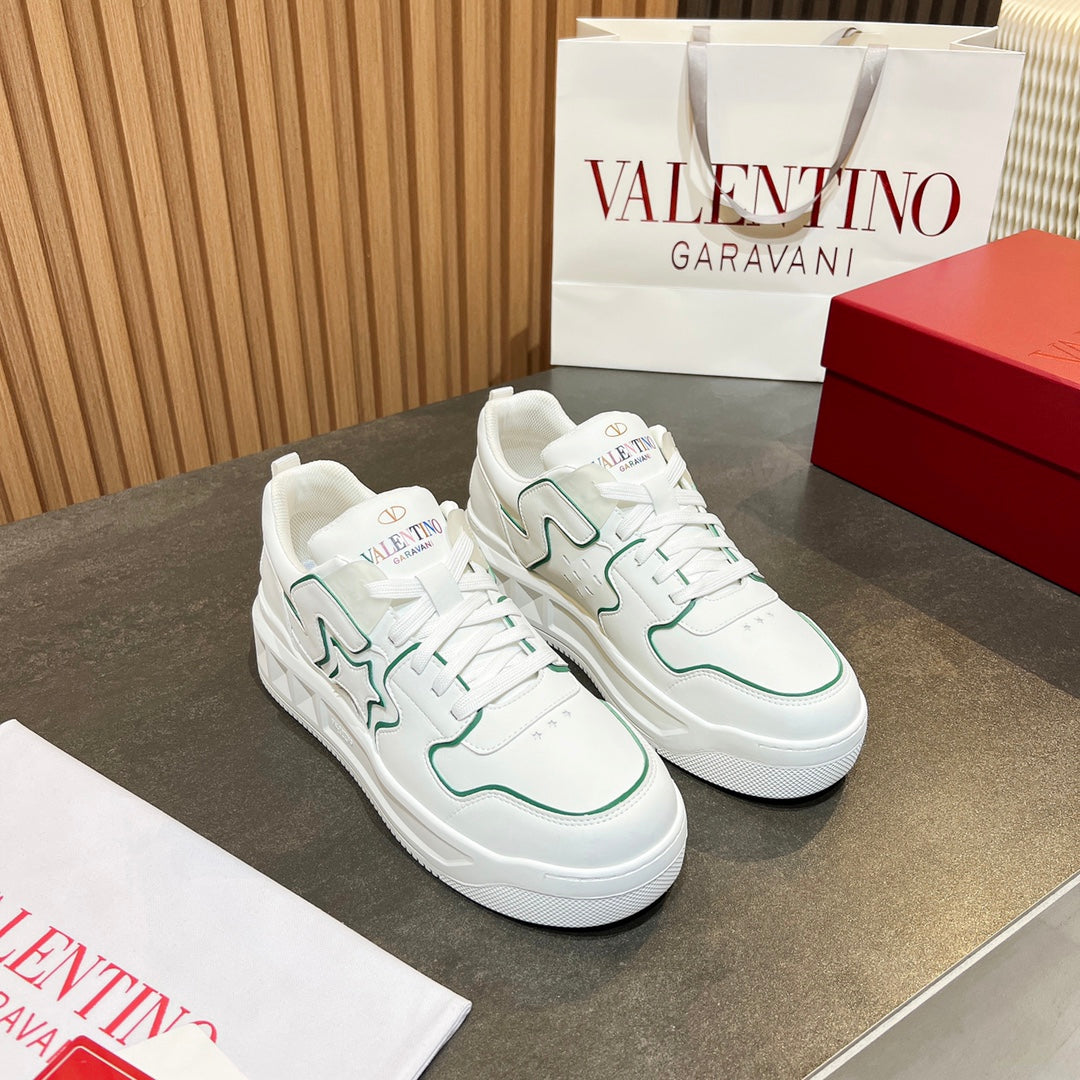 LuxluxHouse Best Quality Shoes Valentino