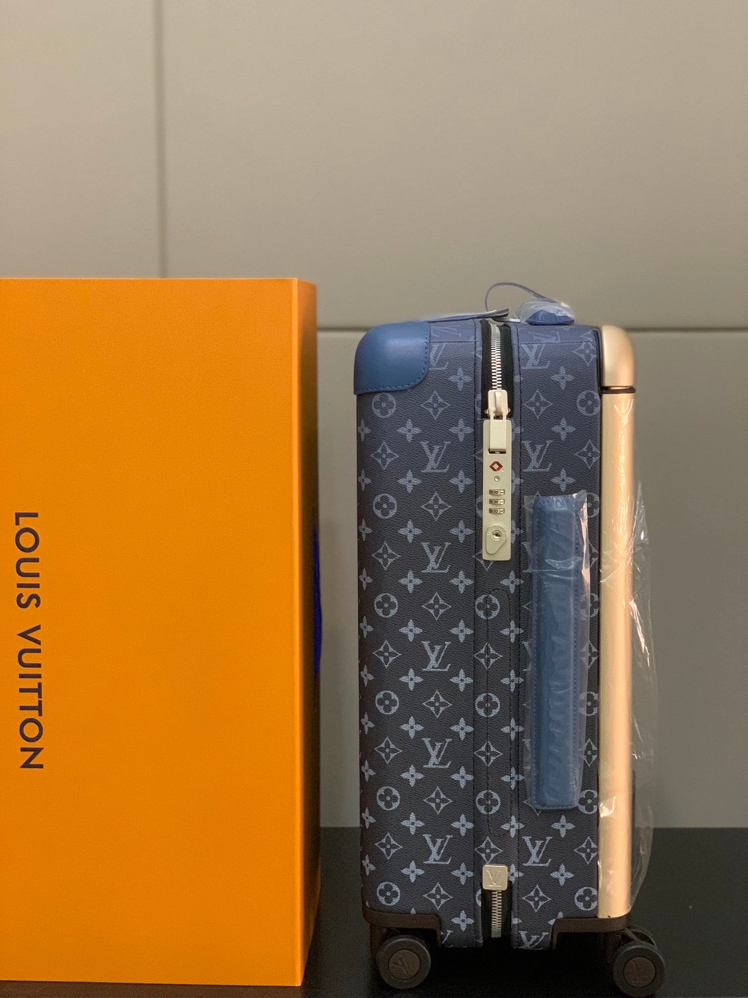 LuxluxHouse Best Quality Bags Luggage