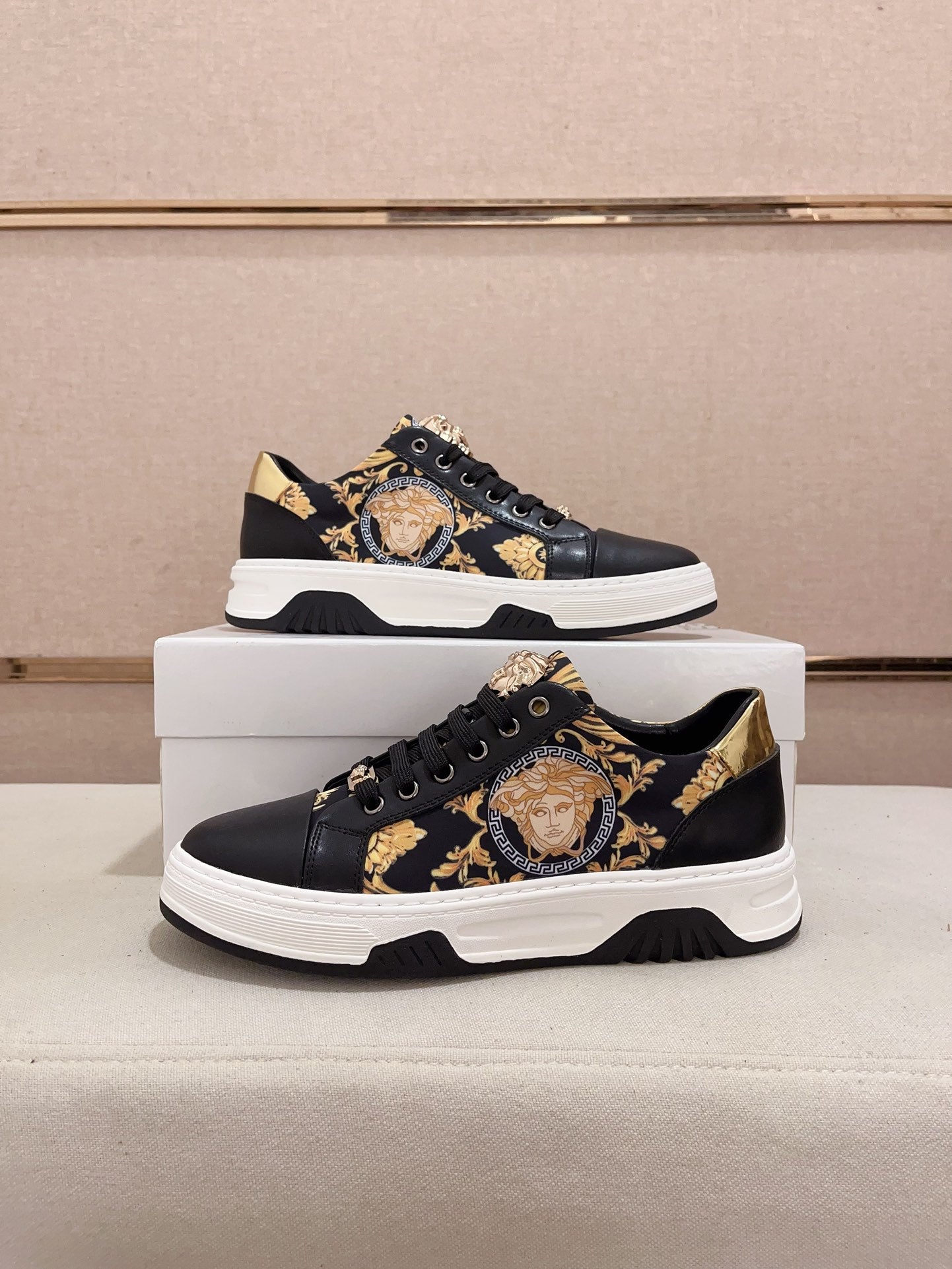 LuxluxHouse Best Quality Shoes Versace
