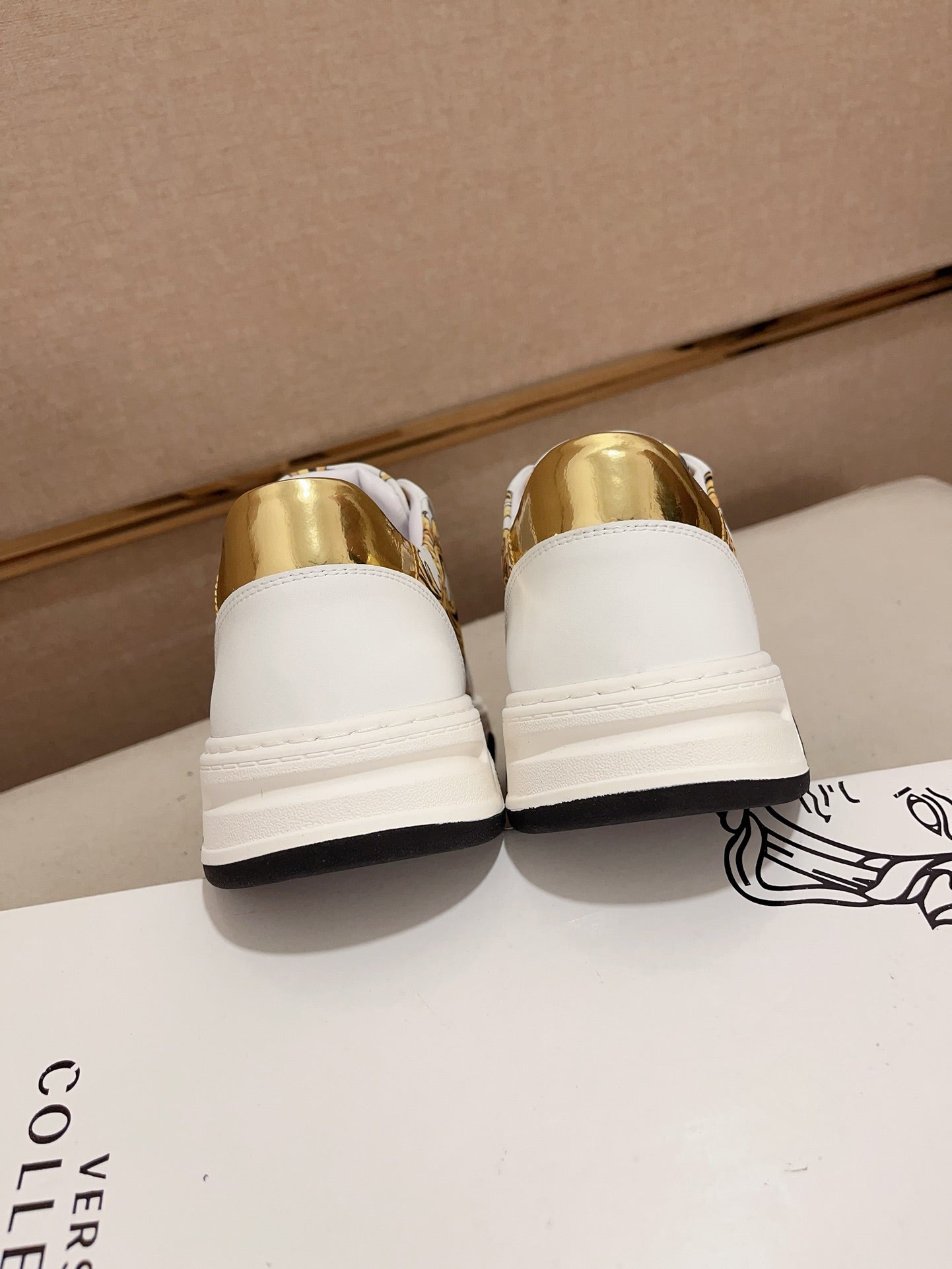 LuxluxHouse Best Quality Shoes Versace