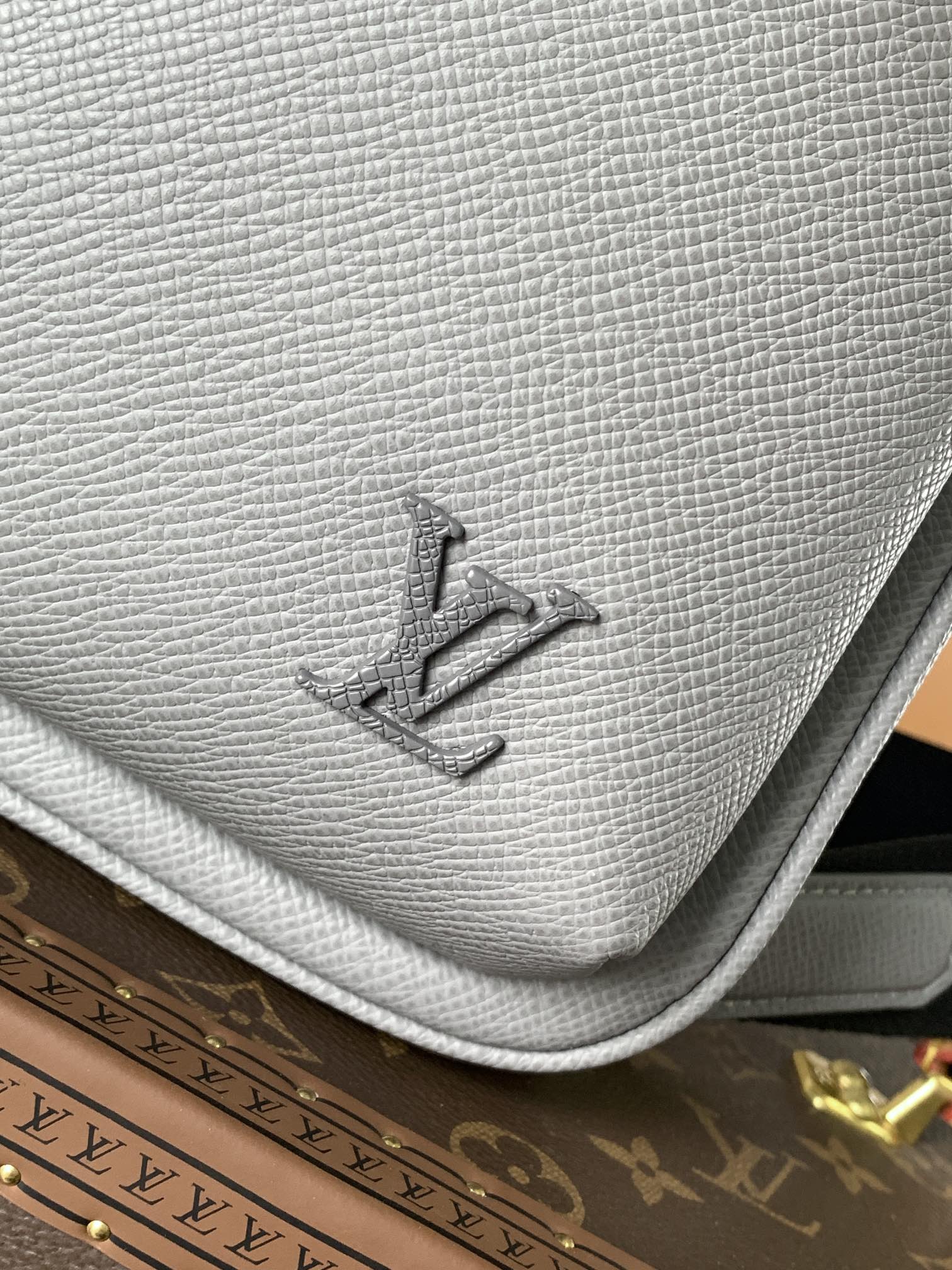 LuxluxHouse Best Quality Bags Louis Vuitton Men