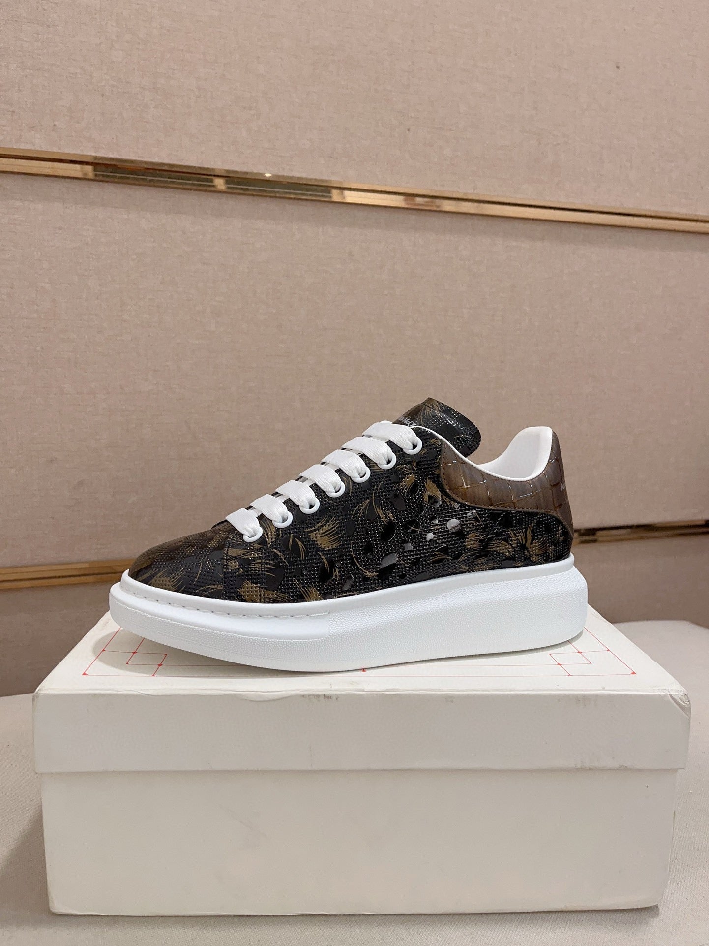 LuxluxHouse Best Quality Shoes Alexander McQueen