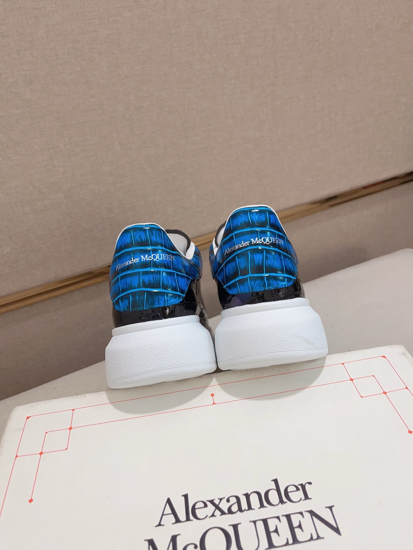 LuxluxHouse Best Quality Shoes Alexander McQueen