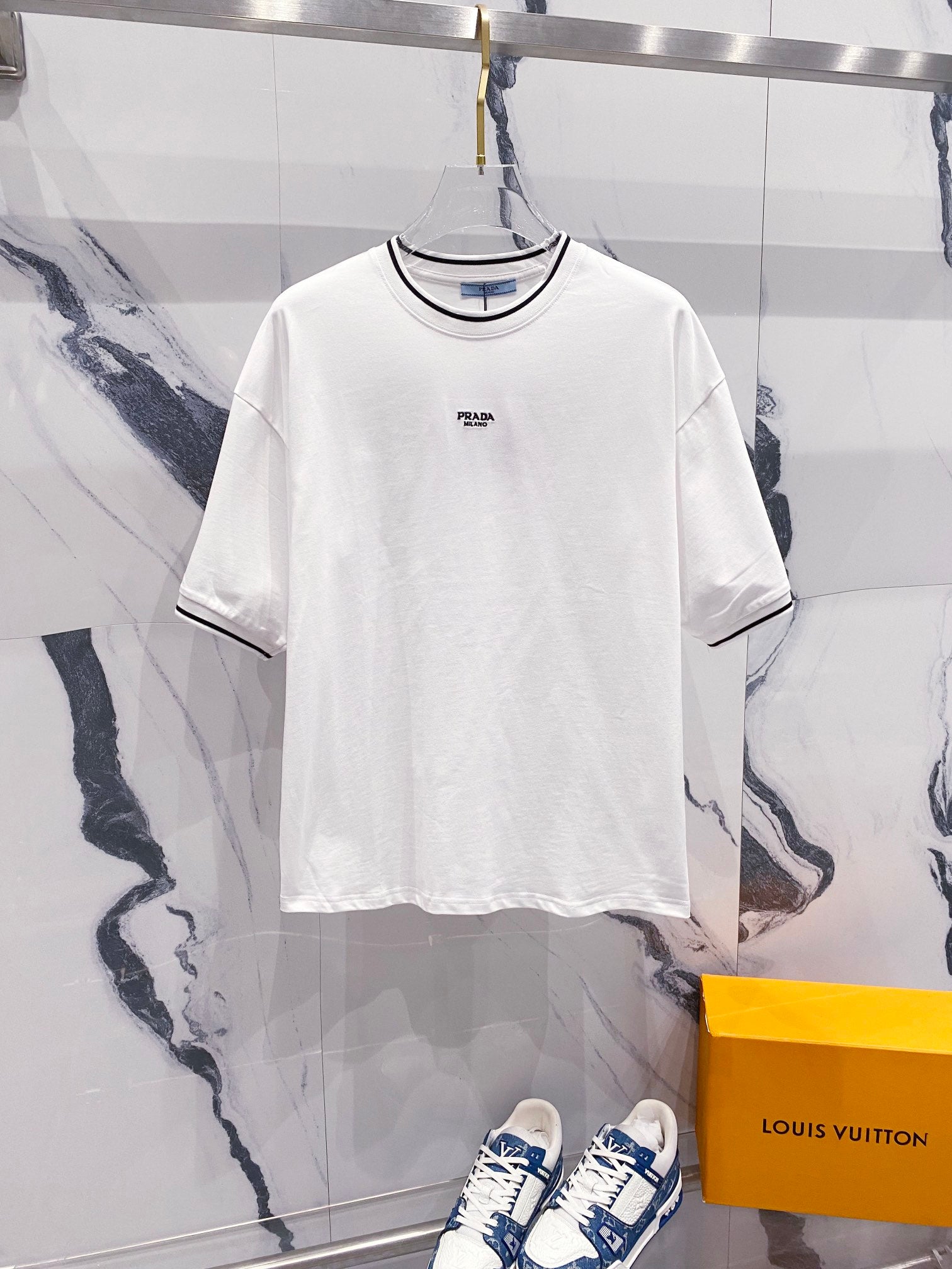 LuxluxHouse Best Quality Clothes T-shirt Prada