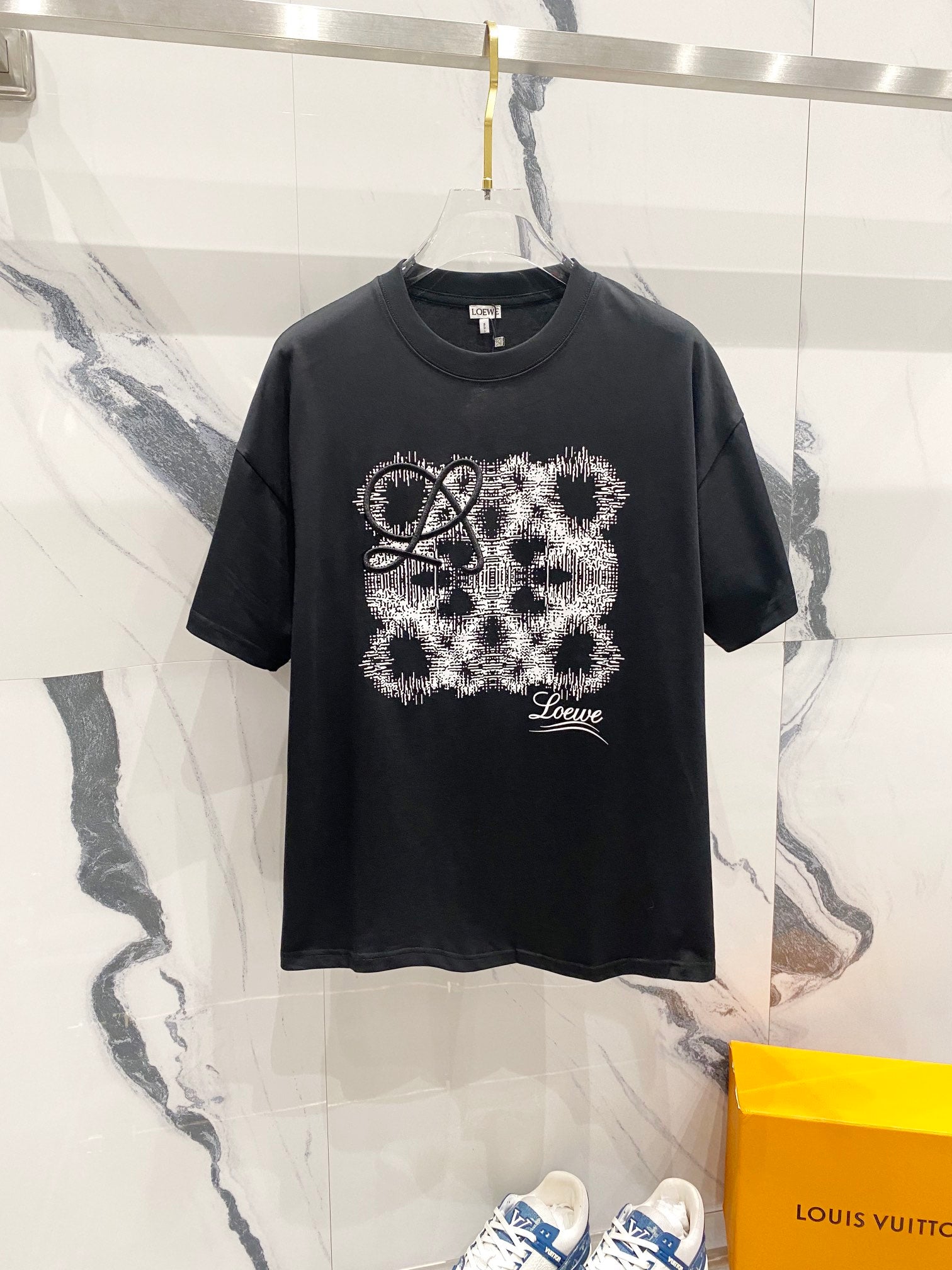 LuxluxHouse Best Quality Clothes T-shirt Loewe