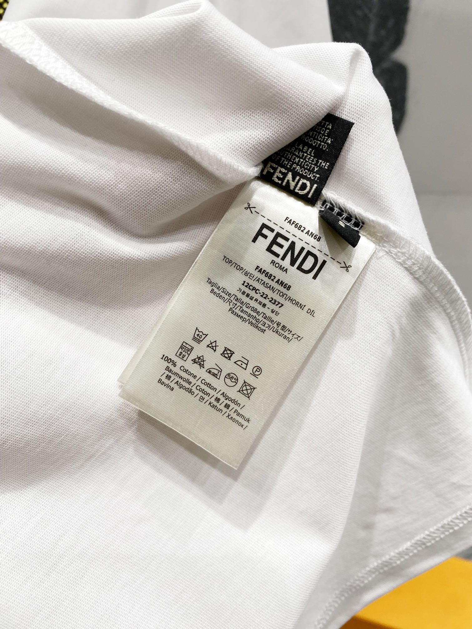 LuxluxHouse Best Quality Clothes Fendi T-shirt