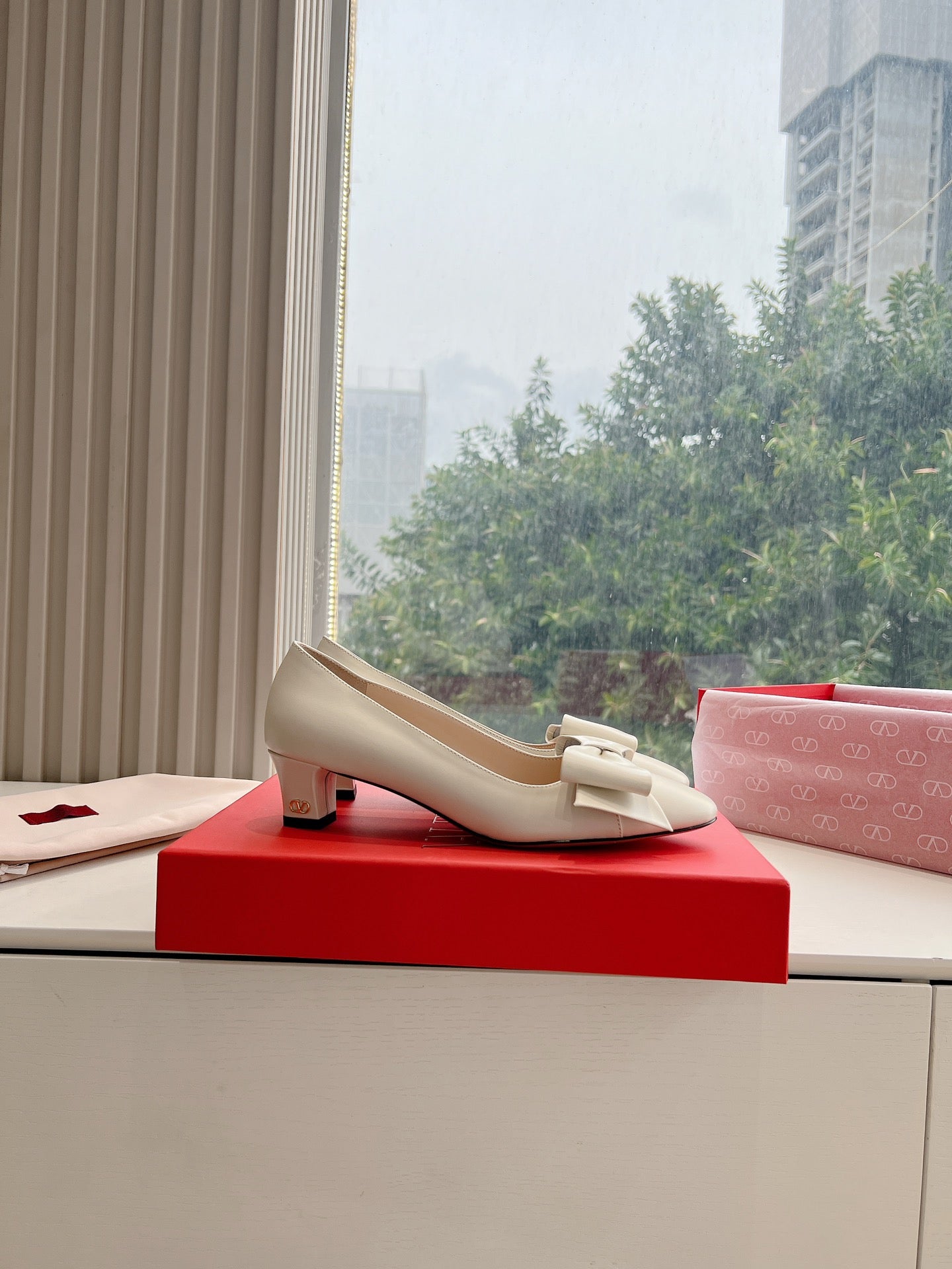 LuxluxHouse Best Quality Valentino Women Shoes