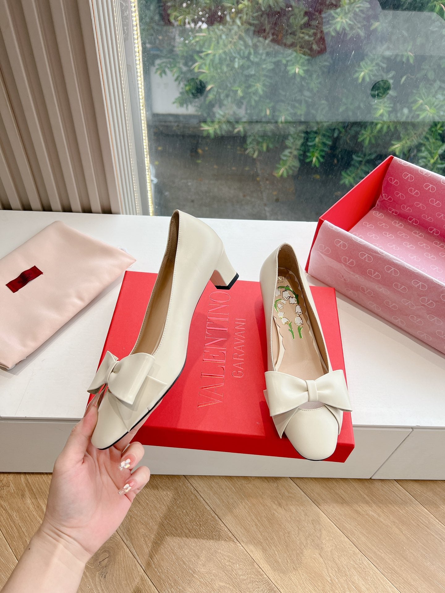 LuxluxHouse Best Quality Valentino Women Shoes