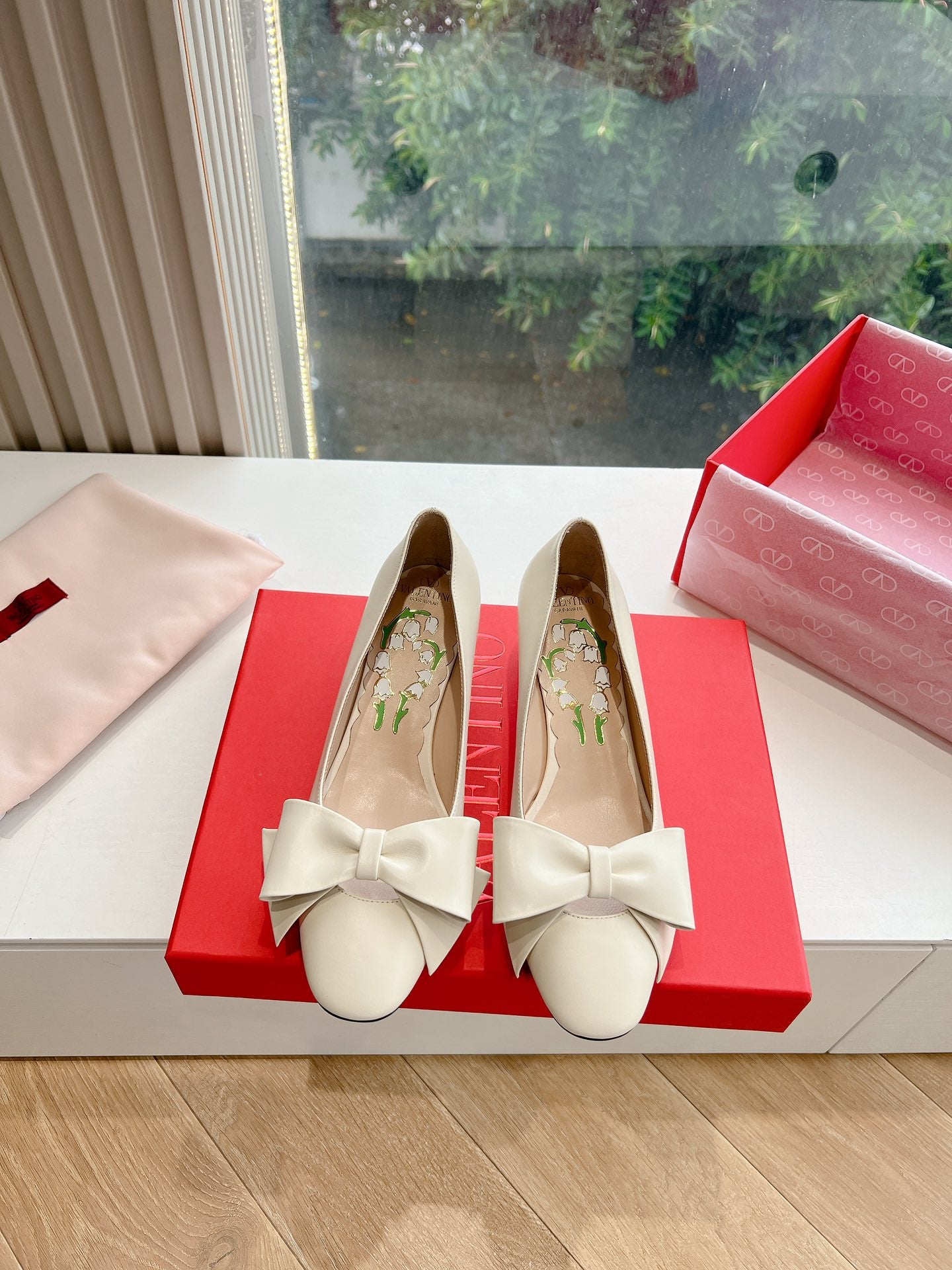 LuxluxHouse Best Quality Valentino Women Shoes